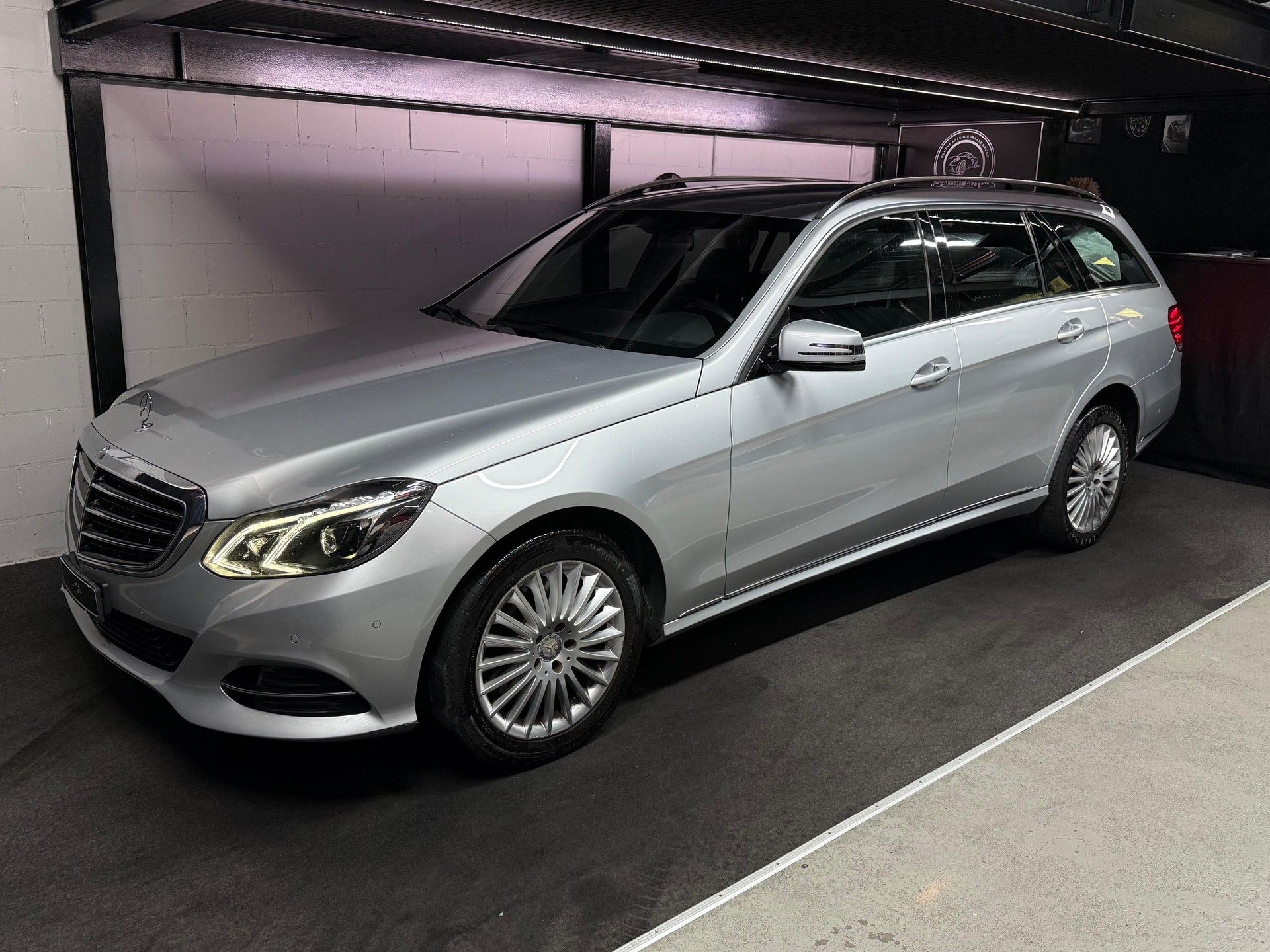 MERCEDES-BENZ E 250 CDI Elégance 4Matic 7G-Tronic / 7 PLÄTZE/ AB MFK-image-0