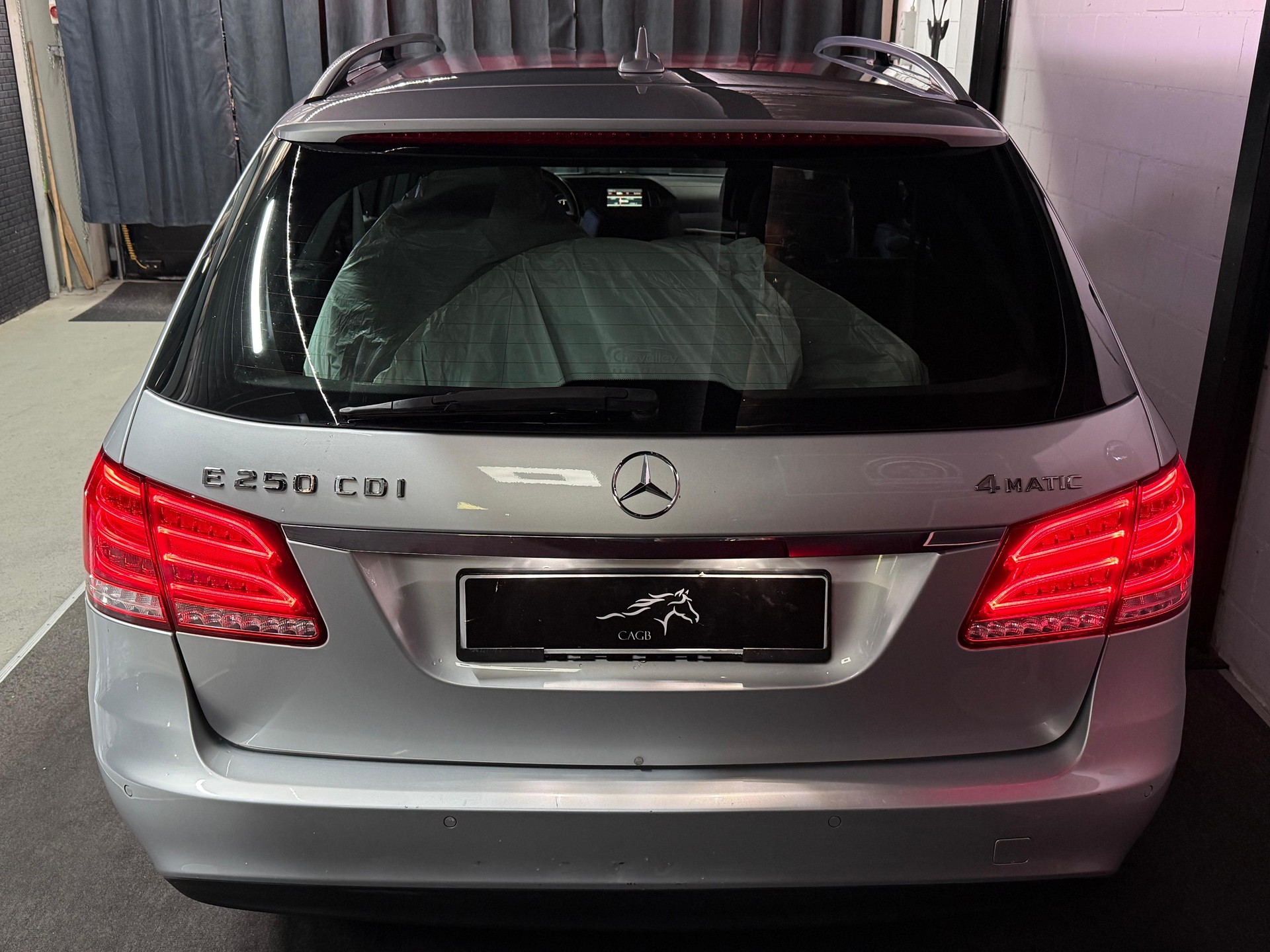 MERCEDES-BENZ E 250 CDI Elégance 4Matic 7G-Tronic / 7 PLÄTZE/ AB MFK-image-4