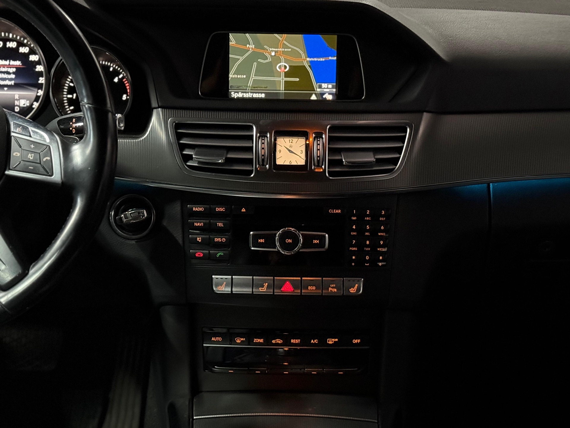 MERCEDES-BENZ E 250 CDI Elégance 4Matic 7G-Tronic / 7 PLÄTZE/ AB MFK-image-10