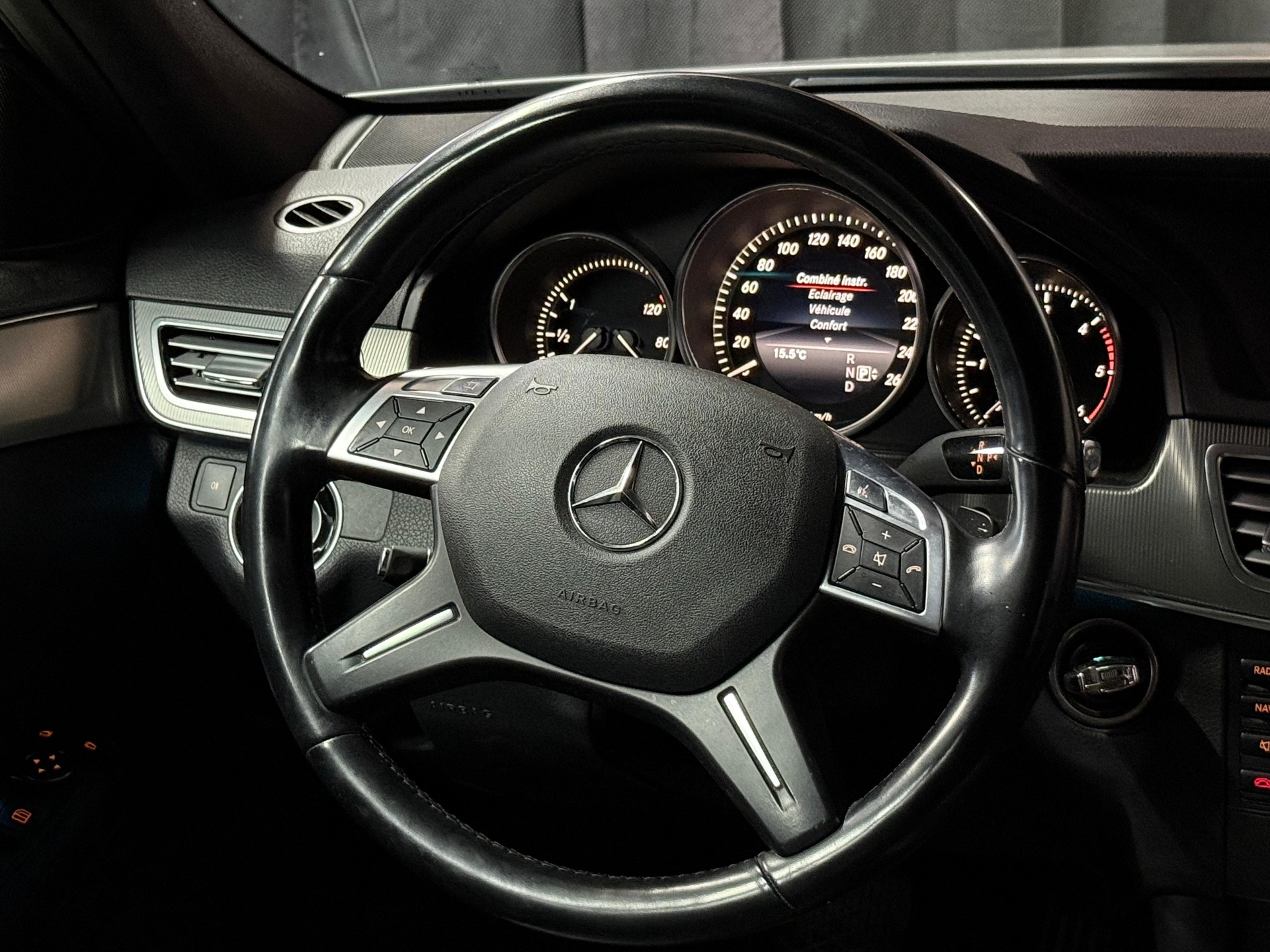 MERCEDES-BENZ E 250 CDI Elégance 4Matic 7G-Tronic / 7 PLÄTZE/ AB MFK-image-9