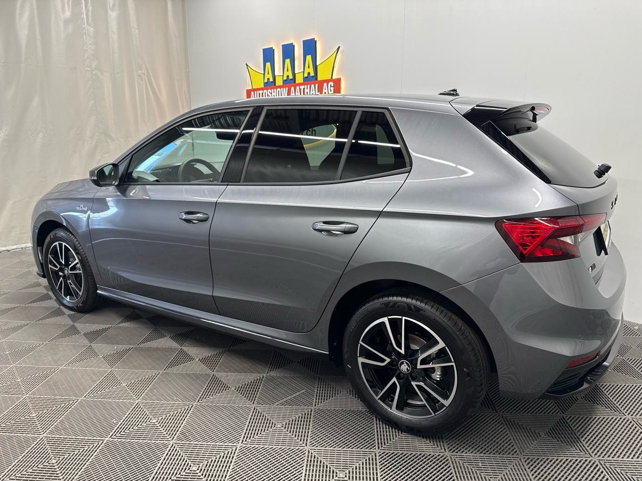 SKODA Fabia 1.0 TSI Monte Carlo DSG-showroom-element-1