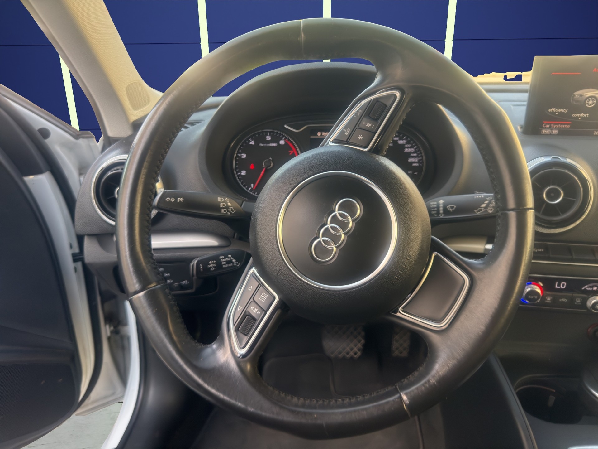 AUDI A3-image-8