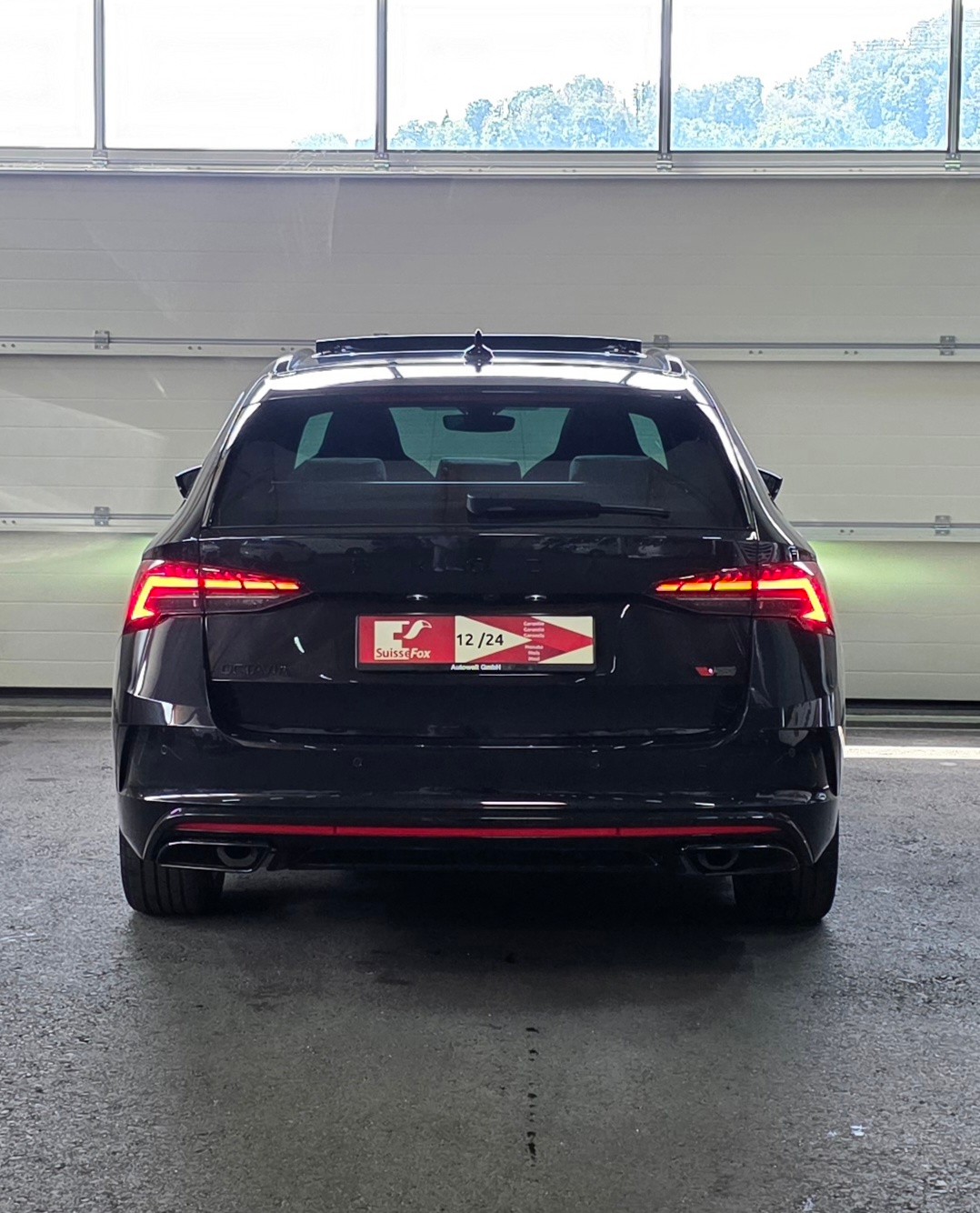 SKODA Octavia Combi 2.0 TSI DSG RS-showroom-element-3