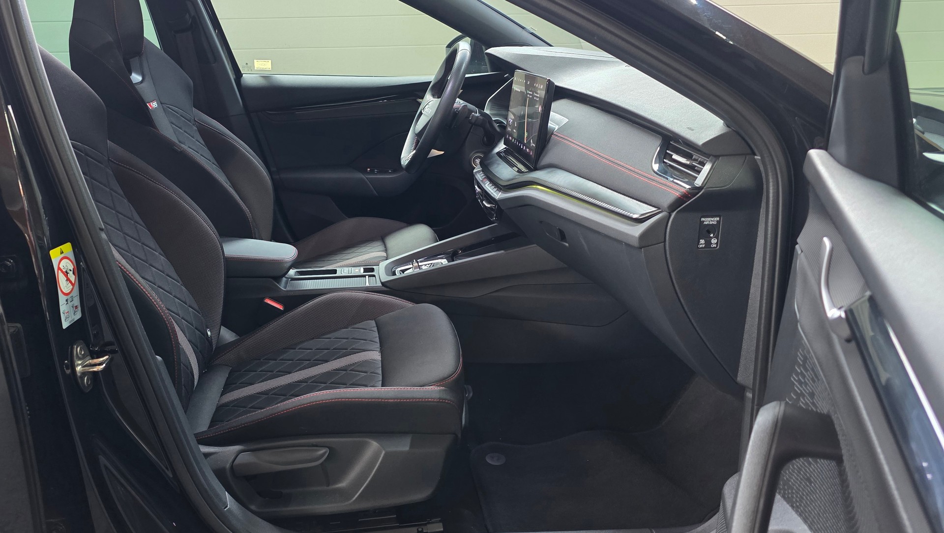 SKODA Octavia Combi 2.0 TSI DSG RS-image-26