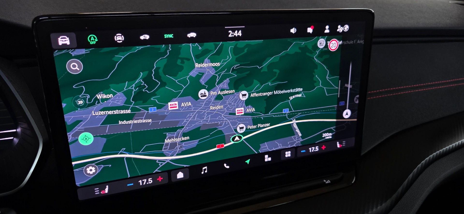 SKODA Octavia Combi 2.0 TSI DSG RS-image-18