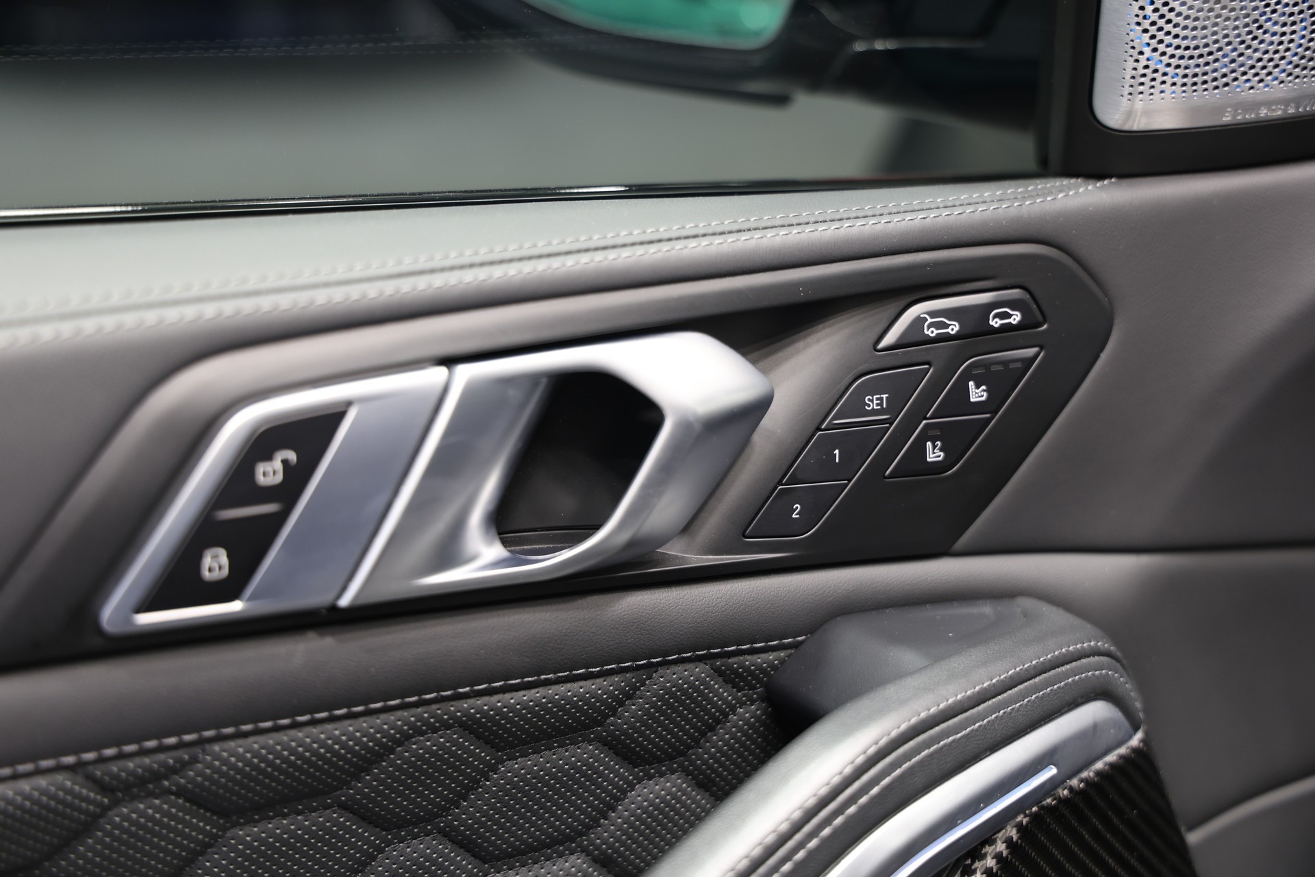 BMW X6M Steptronic M Competition *Individual Frozen Black*BMW Werksgarantie bis 09.2027*AHK*Bowers*Carbon*-image-23