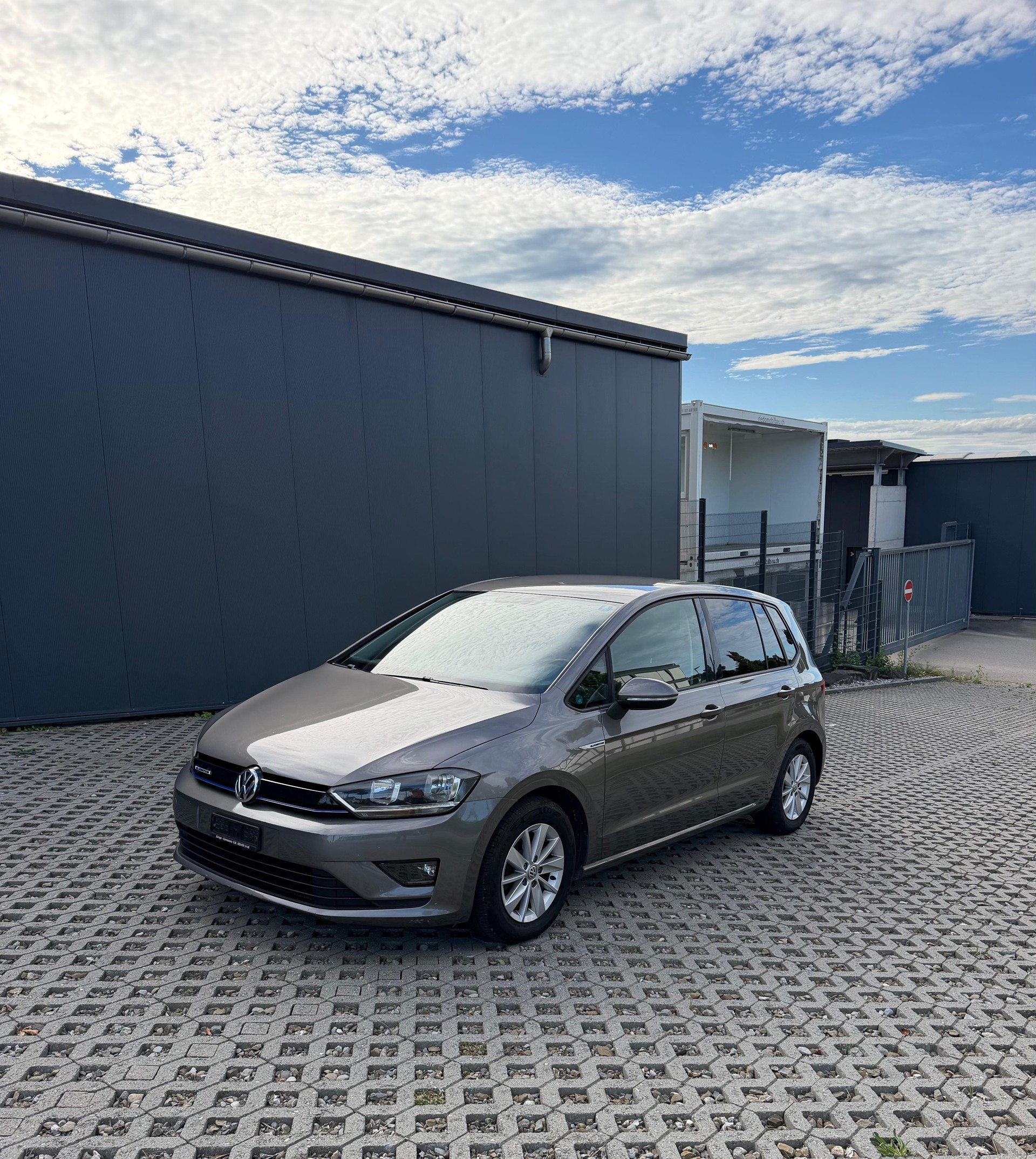 VW Golf Sportsvan 1.6 TDI BlueMotion Comfortline-image-3
