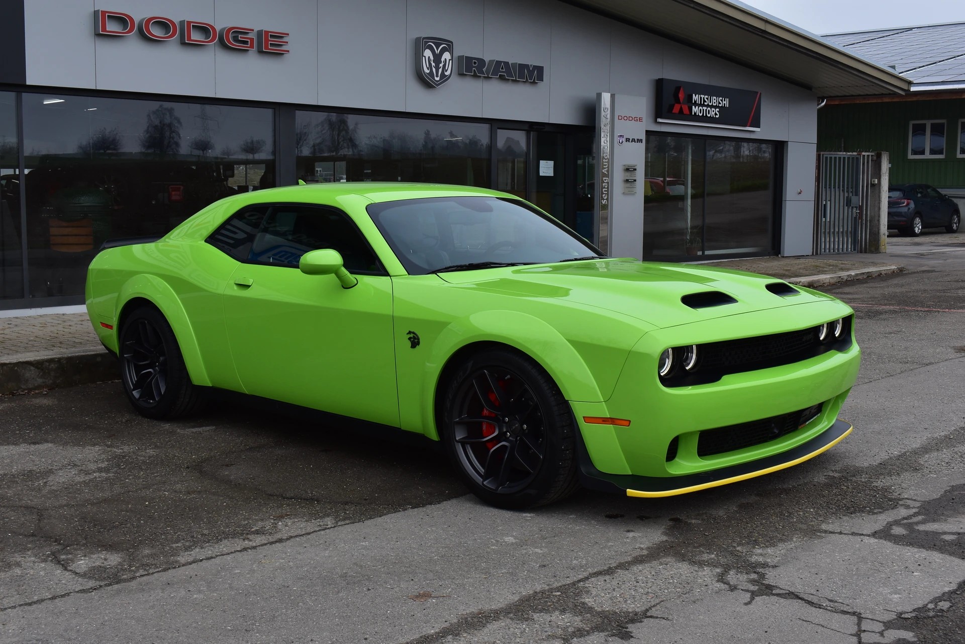 DODGE Challenger SRT Hellcat Widebody Last Call-image-1