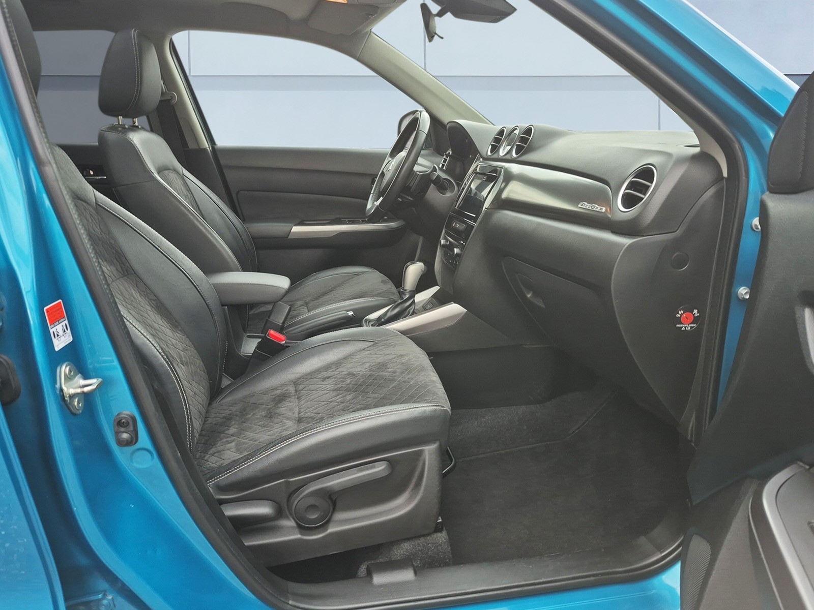 SUZUKI Vitara 1.4 T Compact+ 4x4-image-12