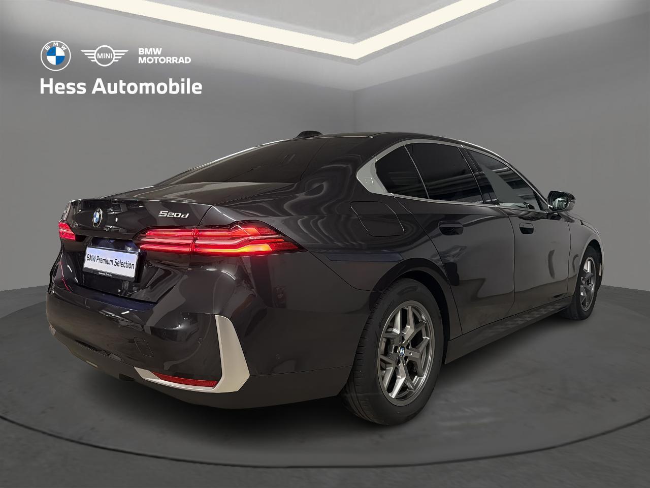 BMW 520d xDrive Limousine-showroom-element-3