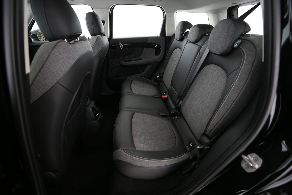 MINI Countryman F60 2.0i Cooper S ALL4-image-11