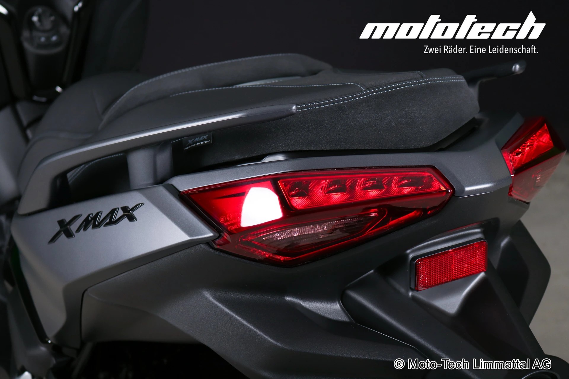YAMAHA X-Max 300 Tech Max+-image-6