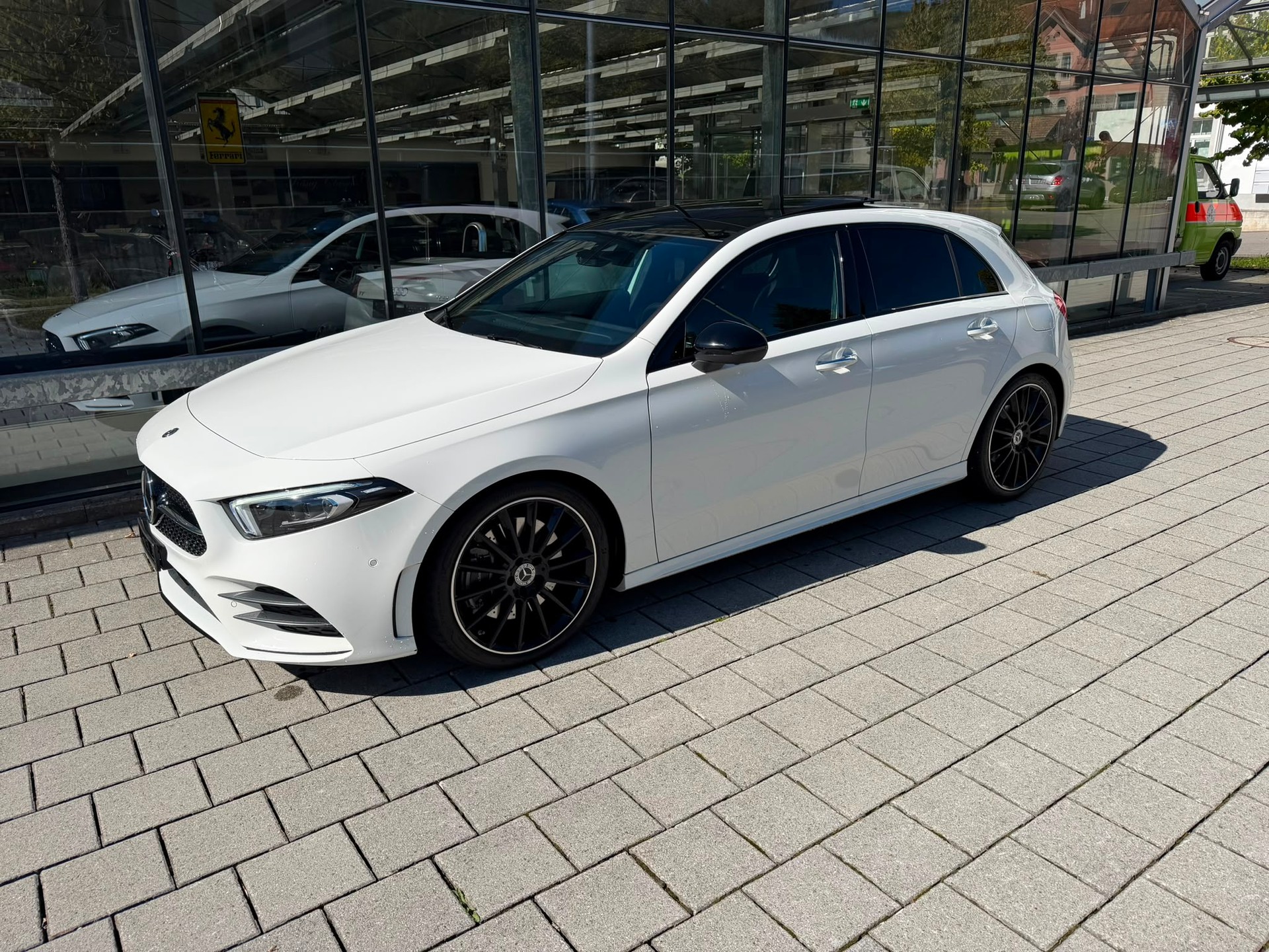 MERCEDES-BENZ A 250 4Matic AMG Line 4Matic 7G-DCT-showroom-element-1