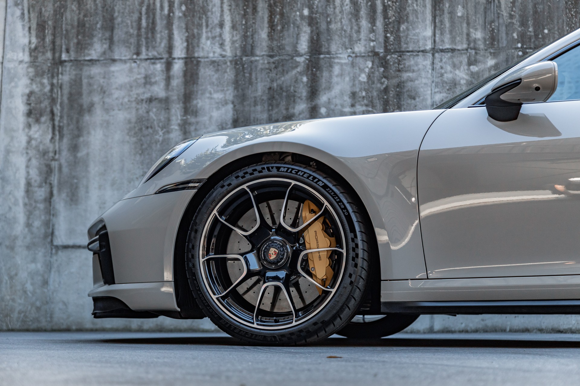 PORSCHE 911 Turbo S PDK-showroom-element-2