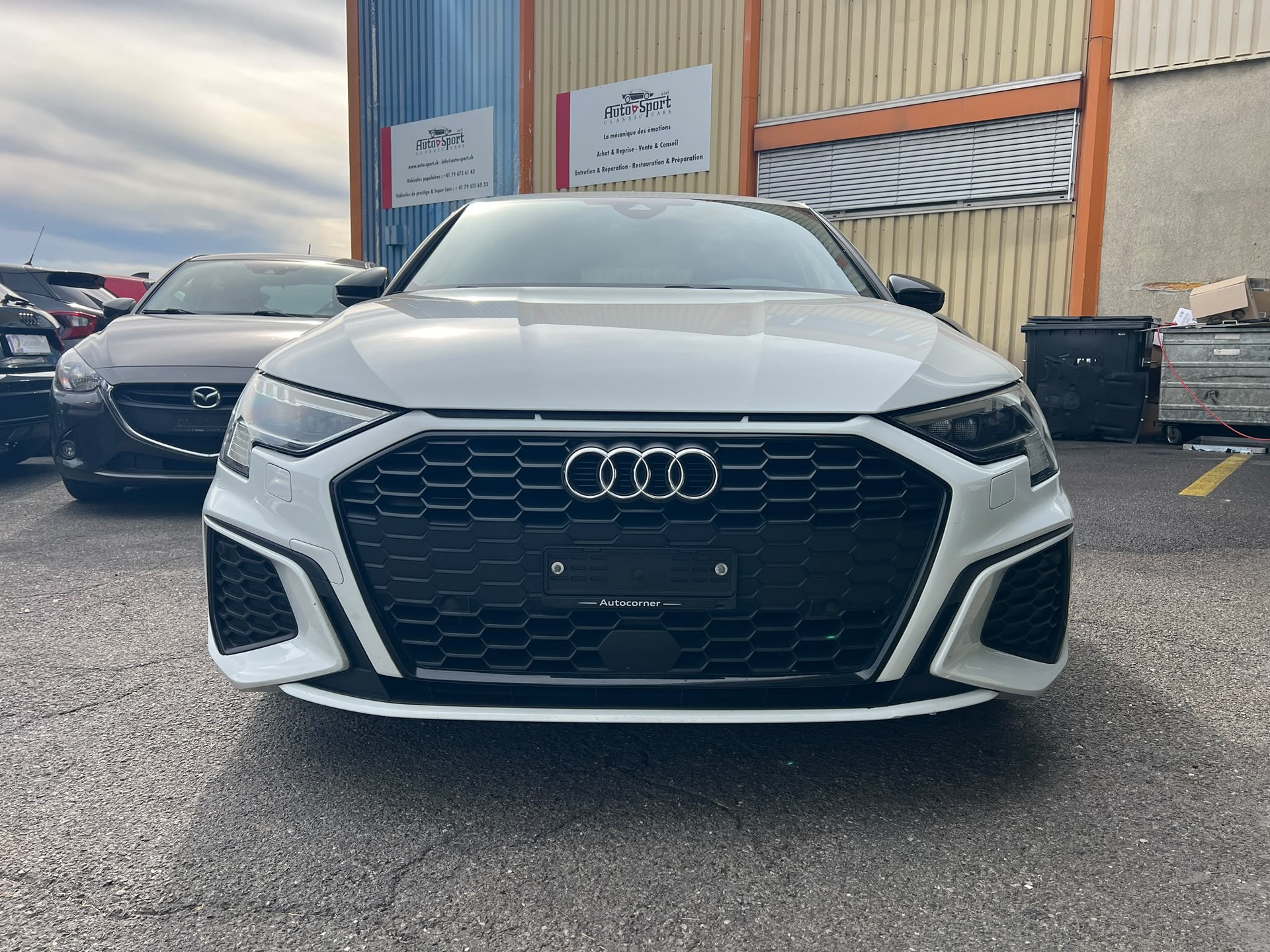 AUDI AUDI A3 Sportback 35 TFSI S line Attraction S-tronic-showroom-element-1