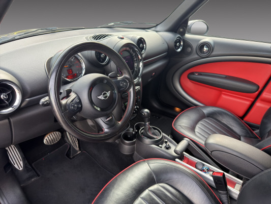 MINI Countryman JCW ALL4-image-4