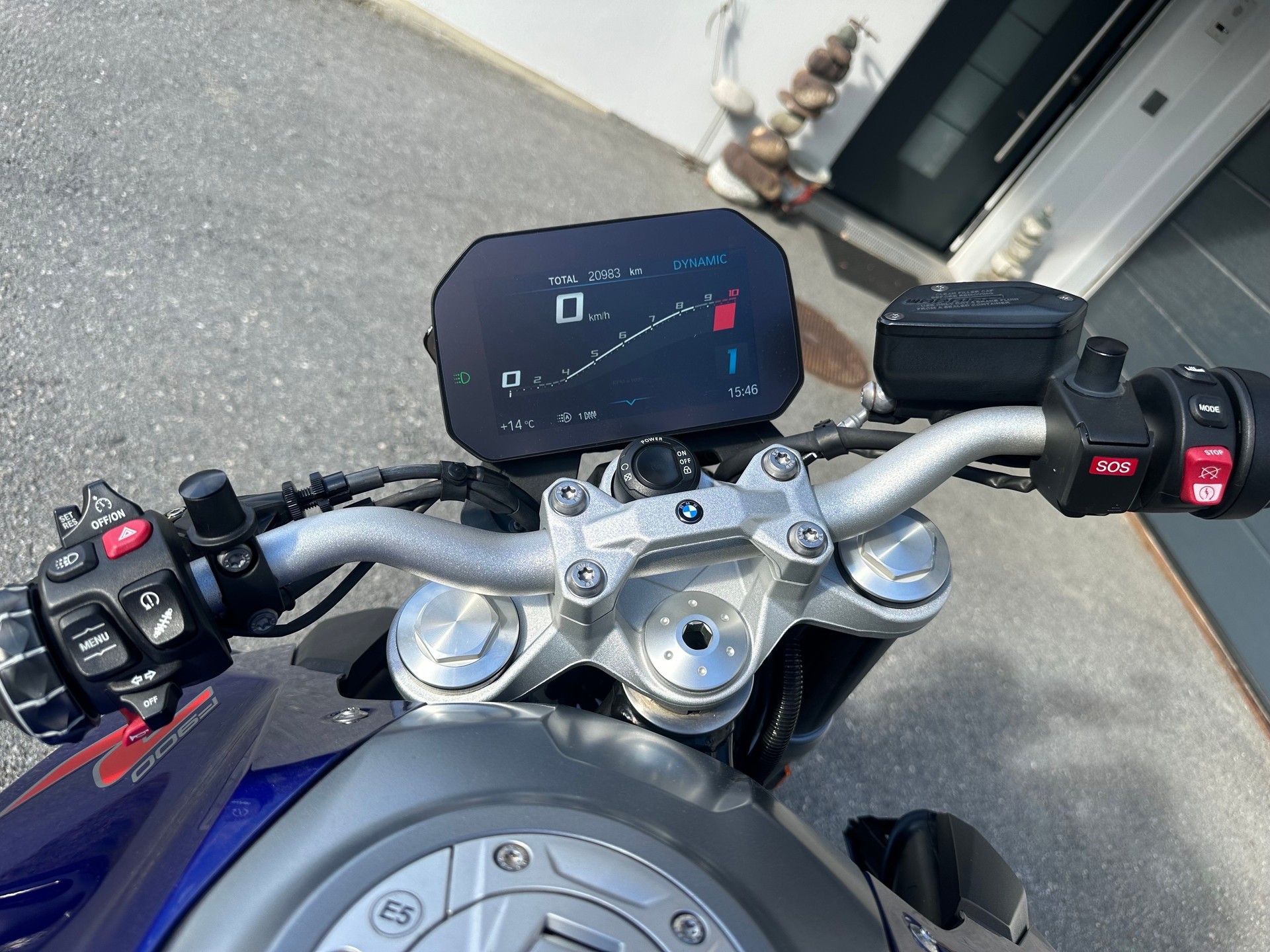 BMW F 900 R A2 (35kW) ABS-image-3