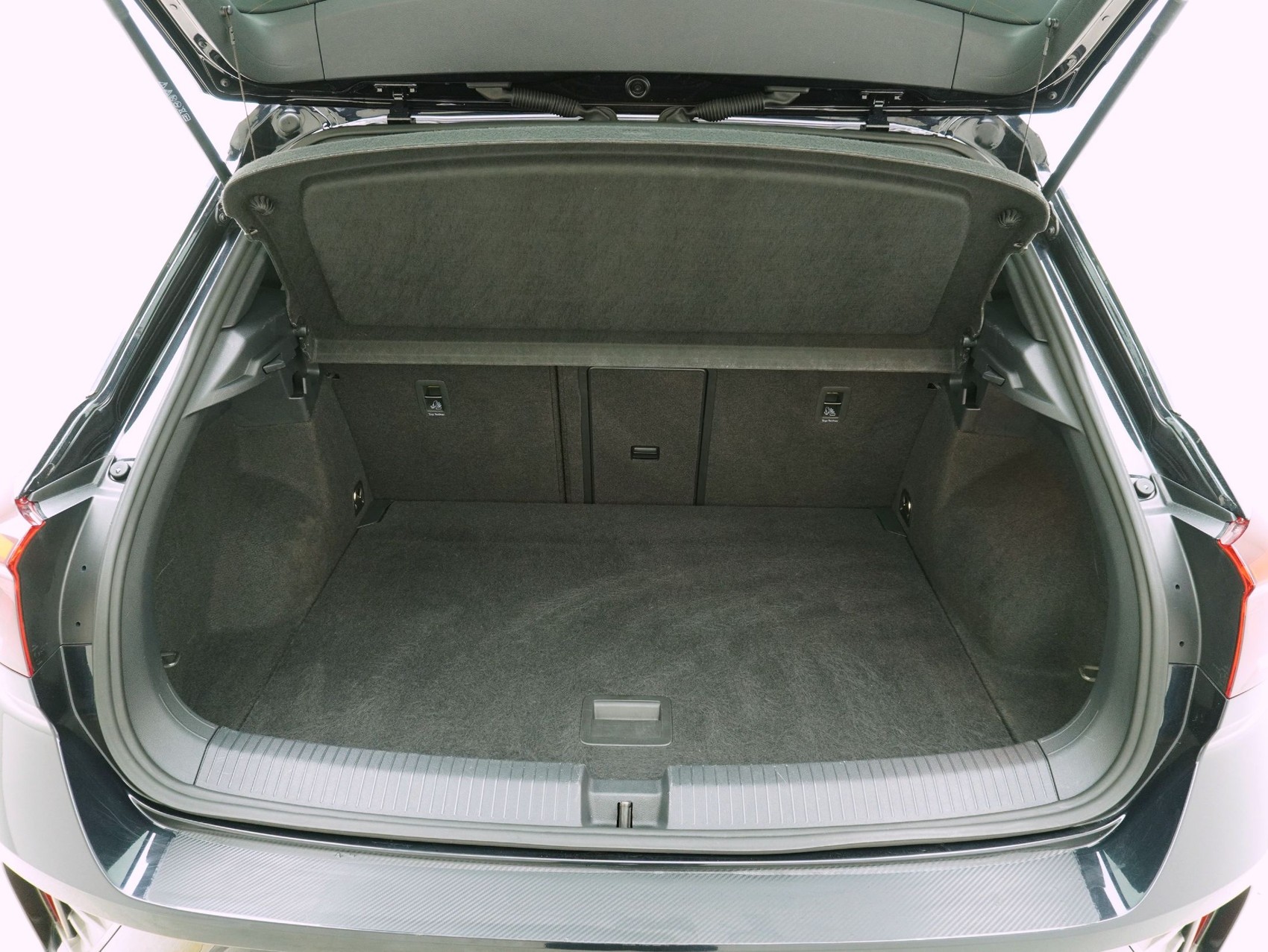 VW T-Roc 1.5 TSI DSG R-Line-image-11
