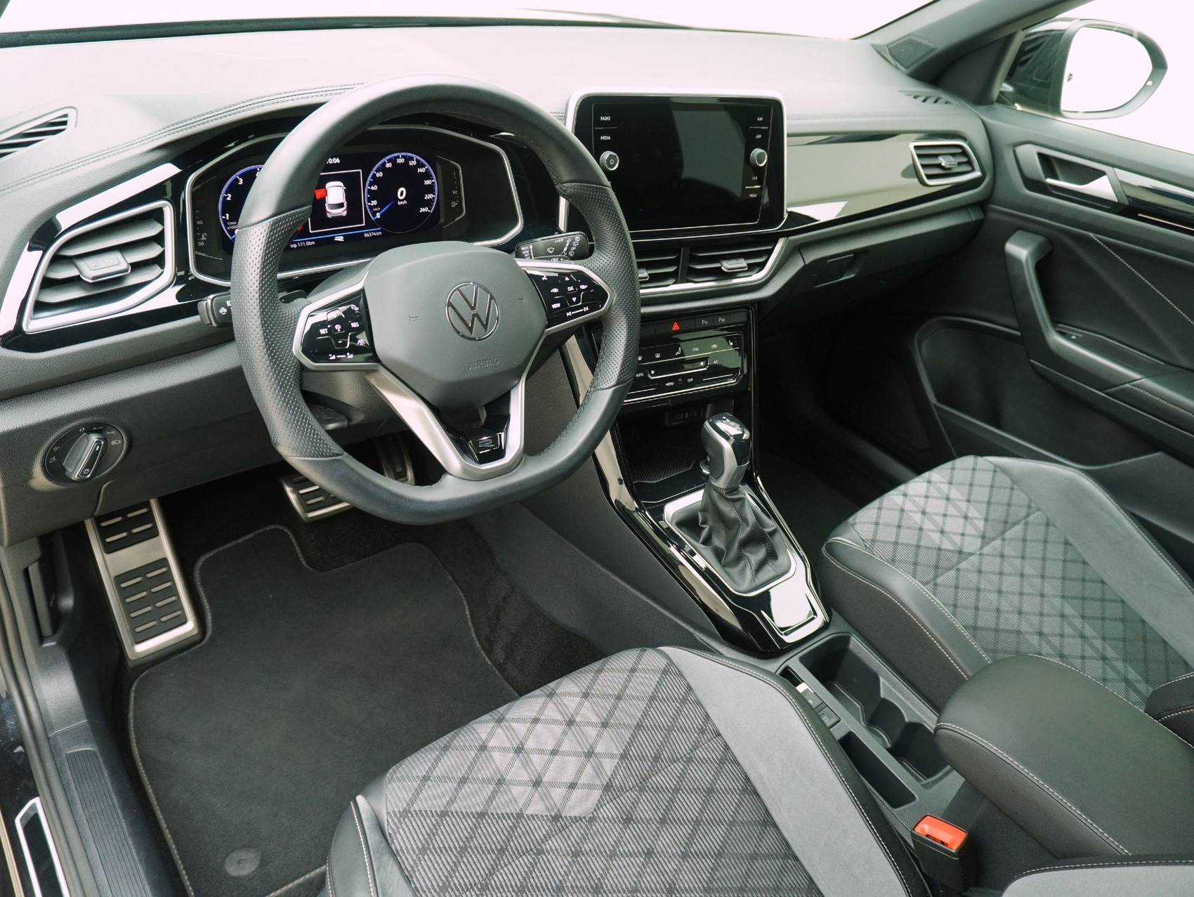 VW T-Roc 1.5 TSI DSG R-Line-image-9