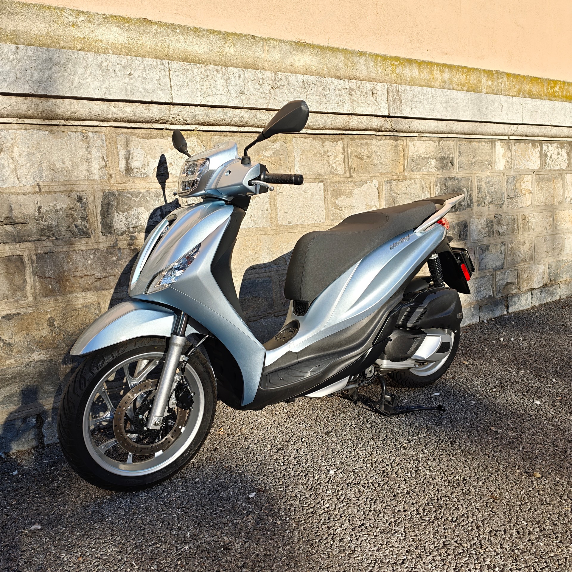 PIAGGIO Medley 200 E5+-image-1