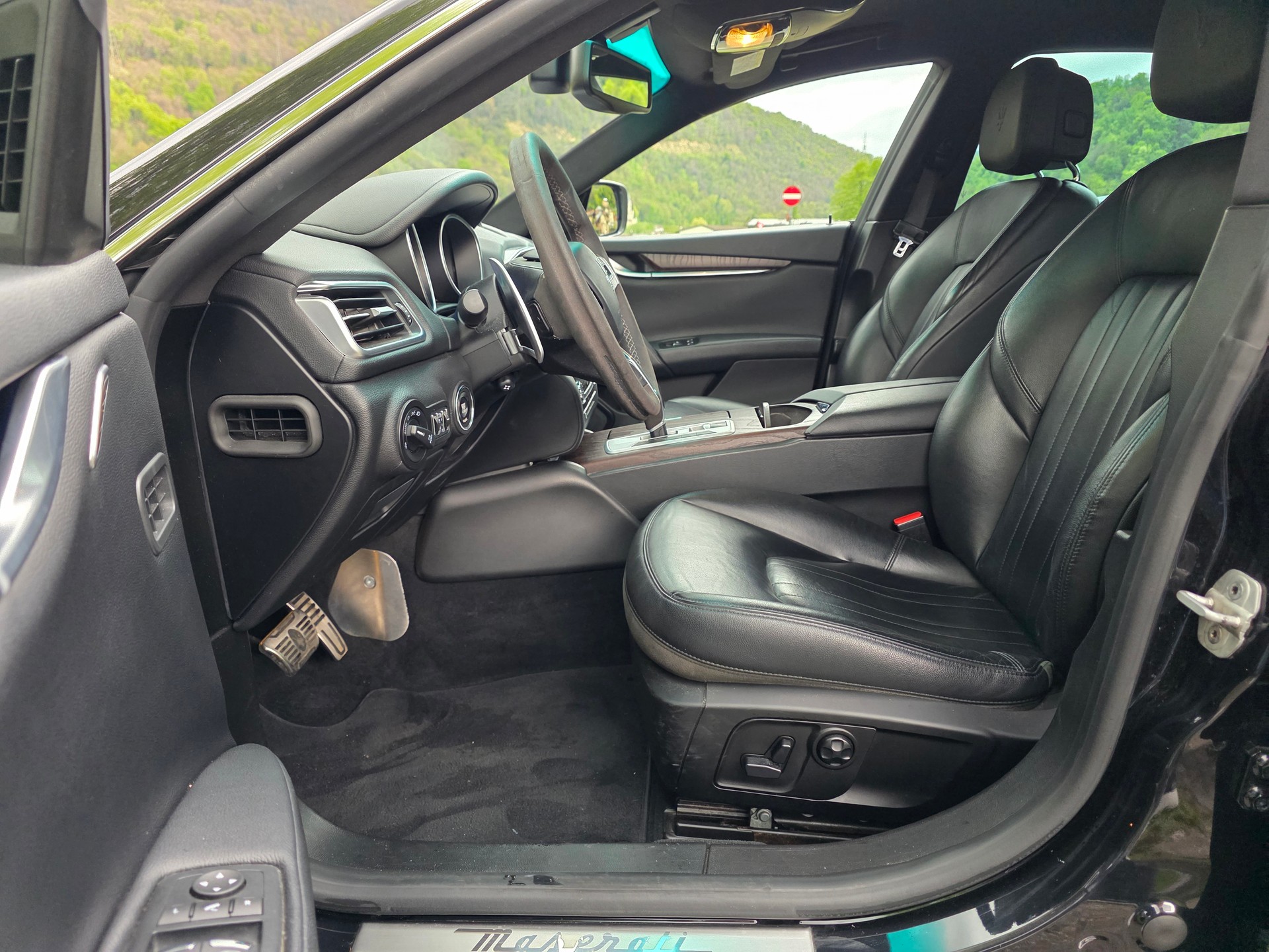 MASERATI Ghibli D 3.0 V6 Automatica-image-4
