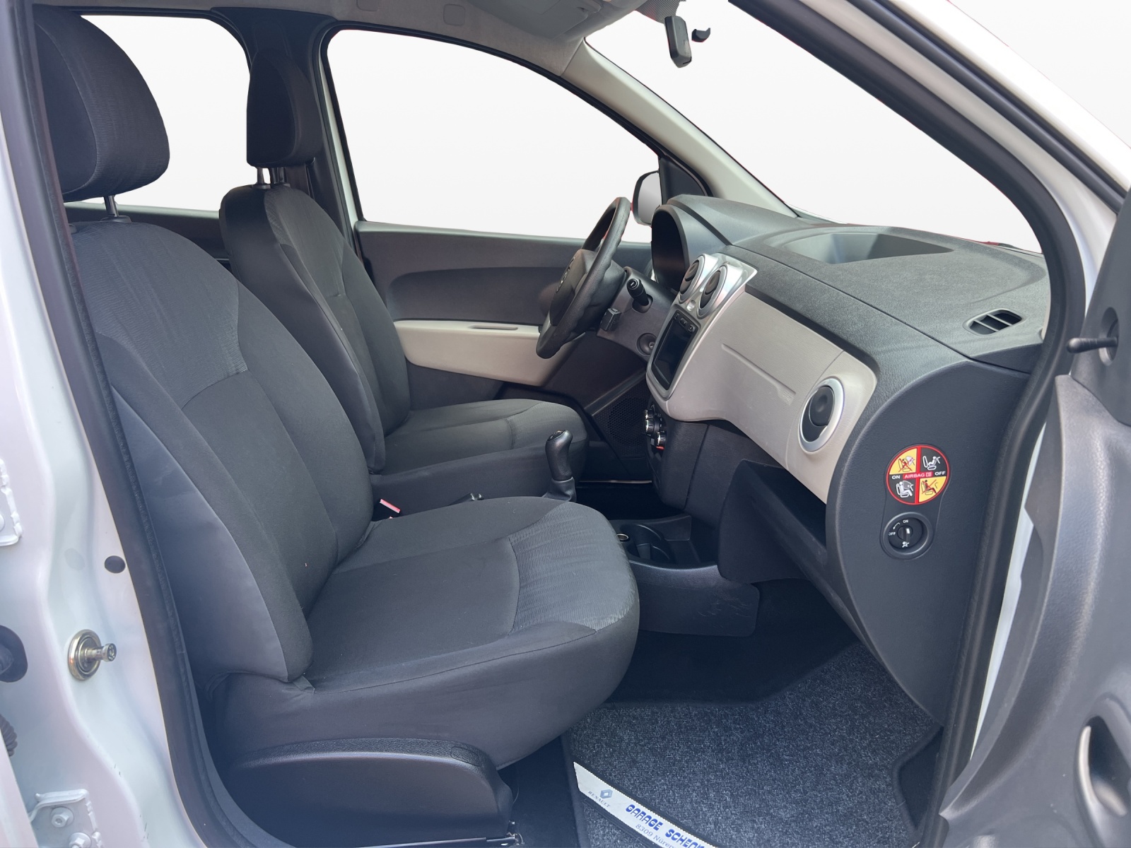 DACIA Lodgy 1.5 dCi Ambiance-image-14