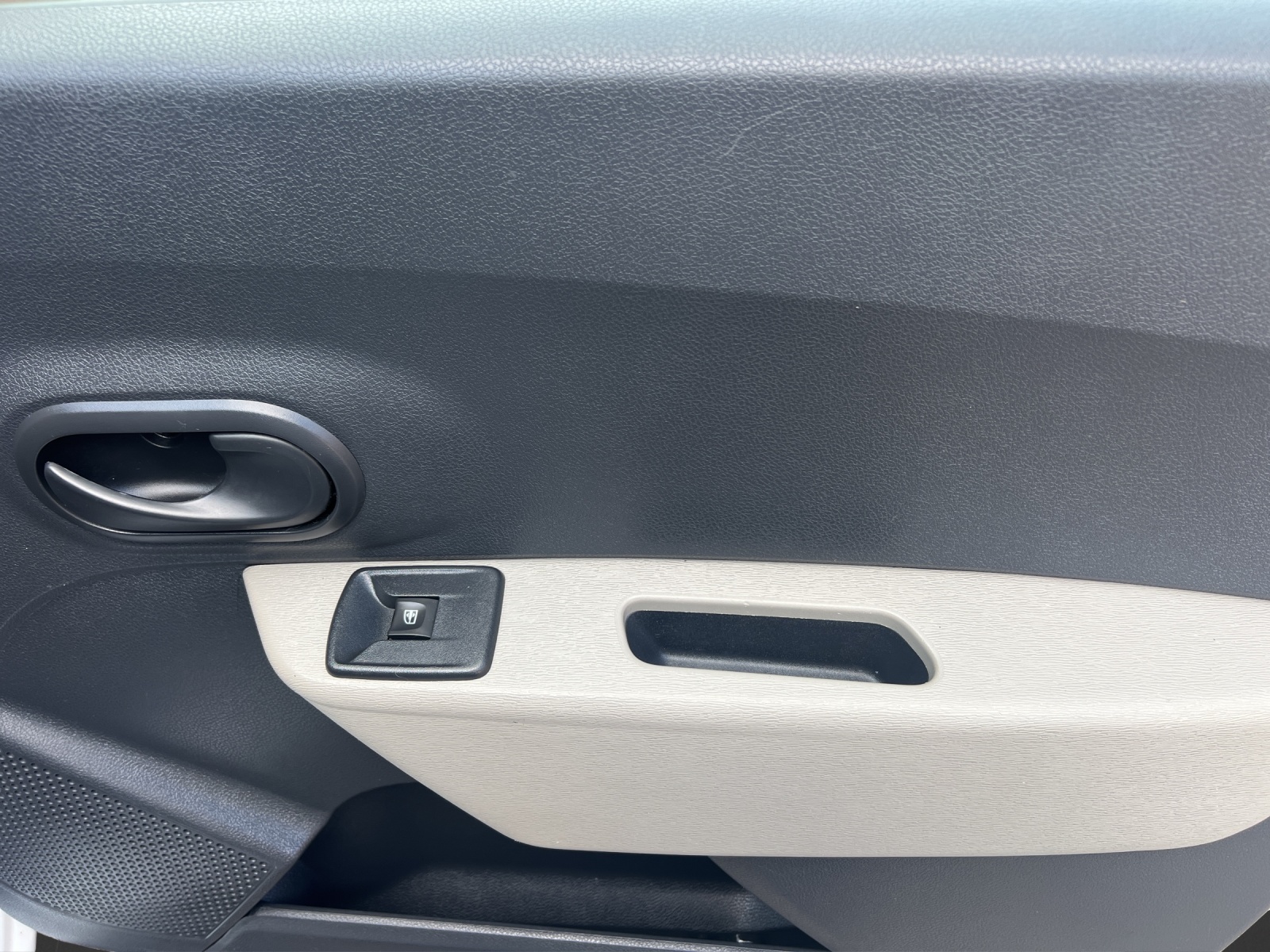 DACIA Lodgy 1.5 dCi Ambiance-image-16
