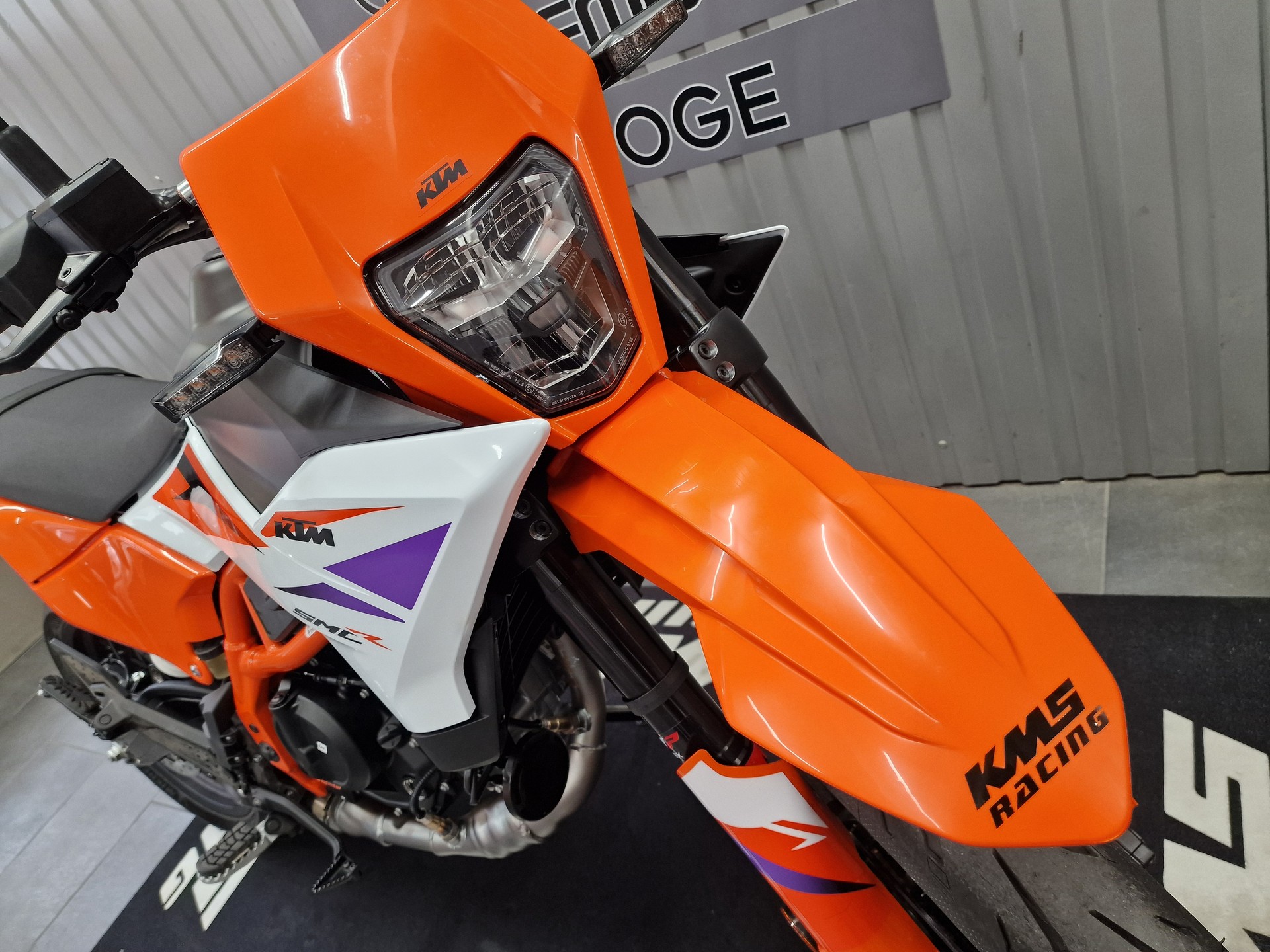 KTM 390 SMC R-image-2