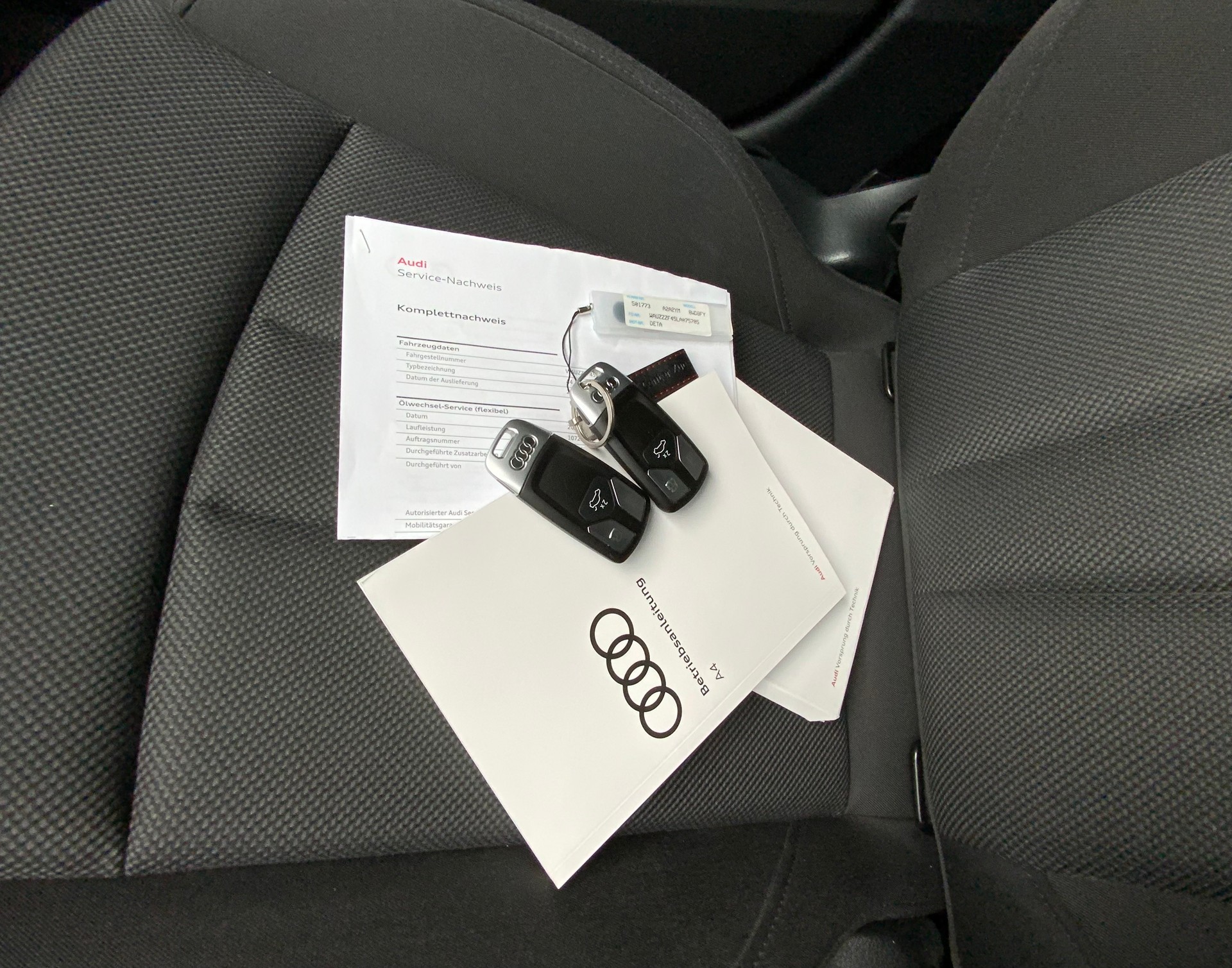 AUDI A4 Avant 40 TDI advanced Attraction quattro S-tronic-image-14