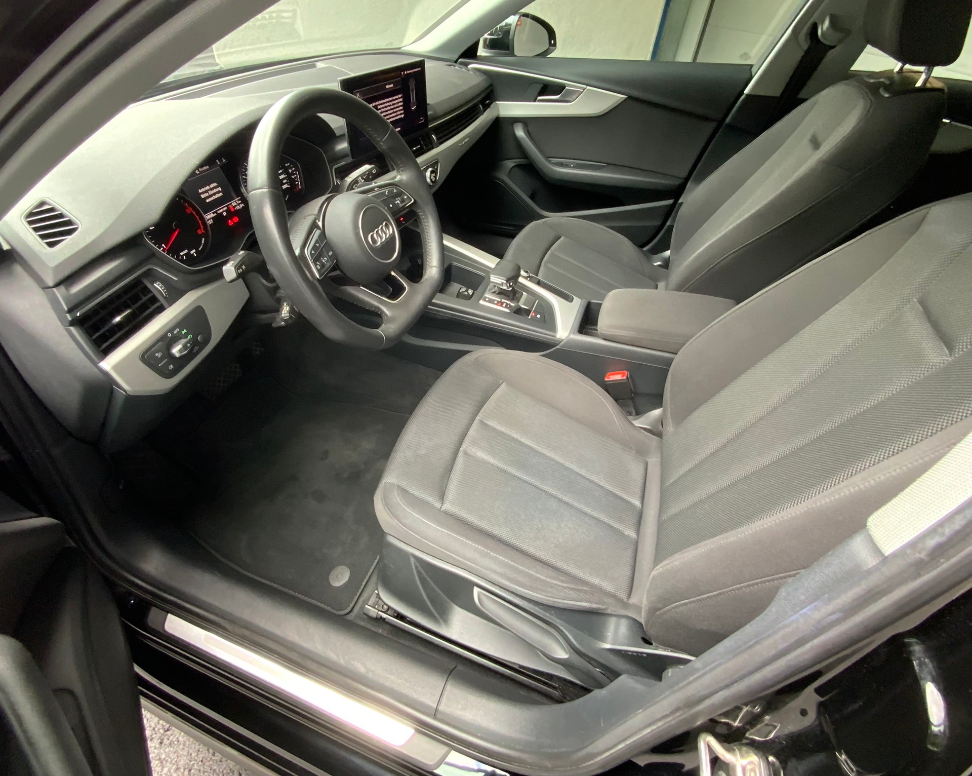AUDI A4 Avant 40 TDI advanced Attraction quattro S-tronic-image-10