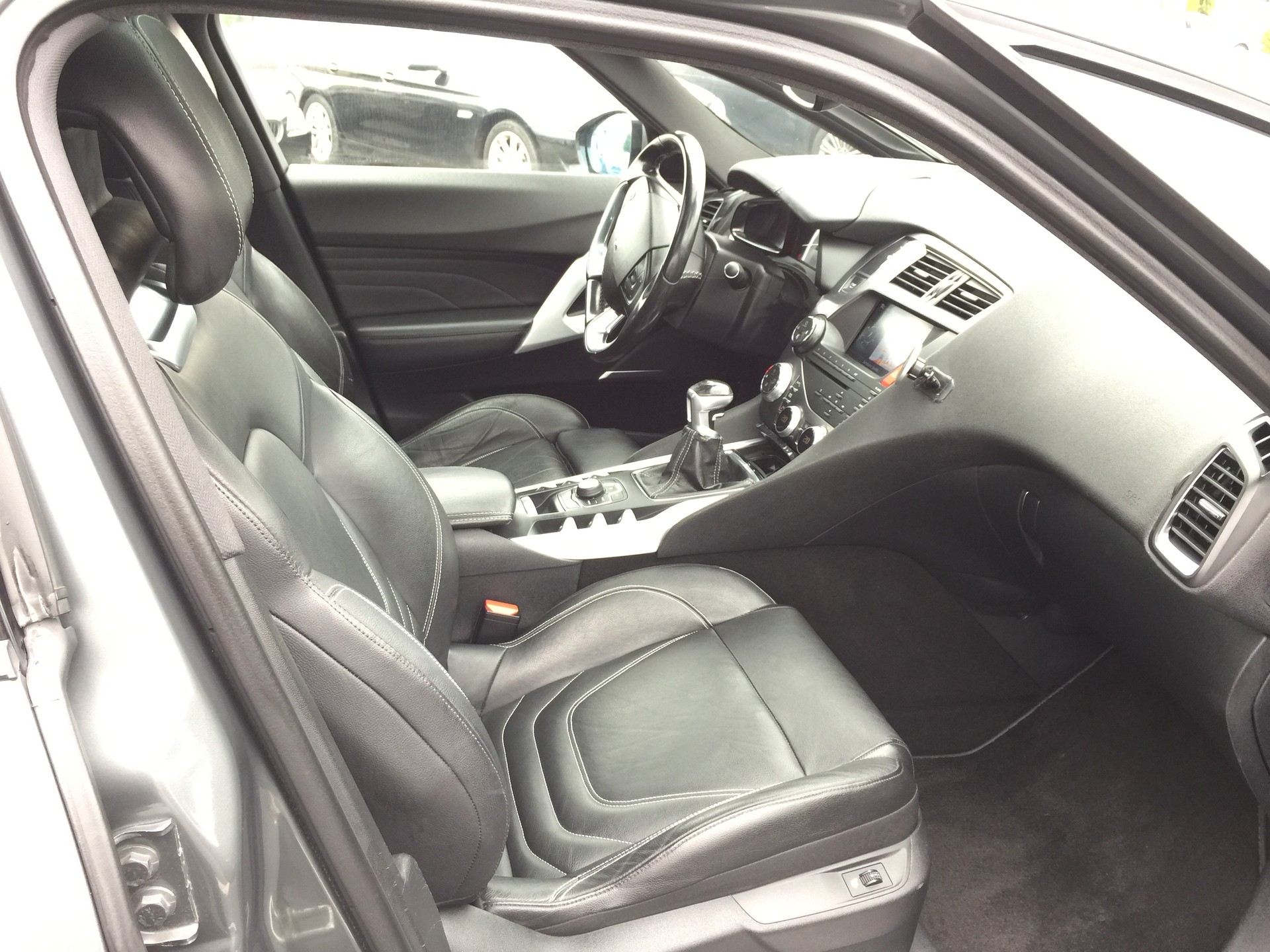 DS AUTOMOBILES DS5 1.6 Turbo Sport Chic-image-8