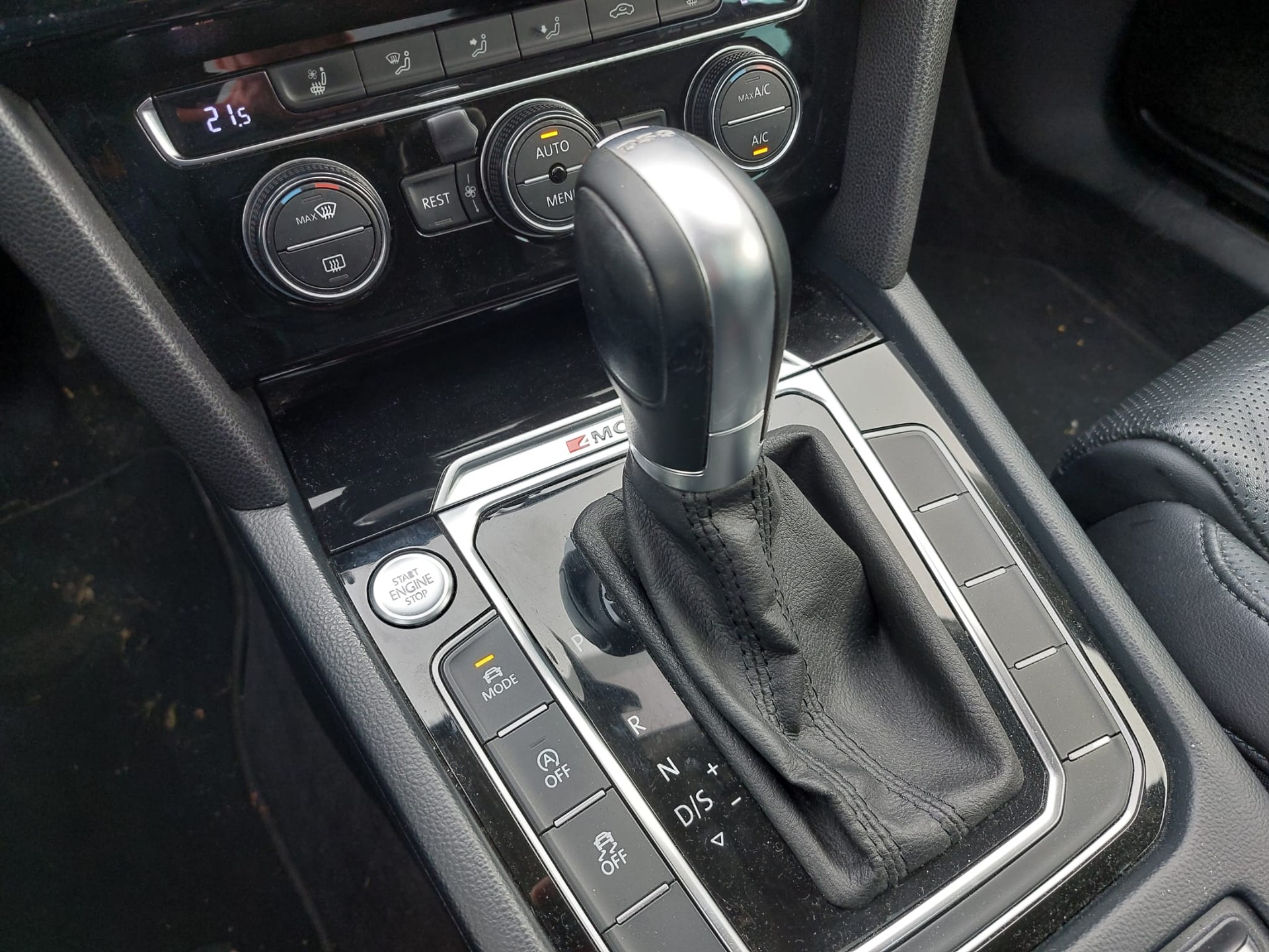 VW Passat Variant 2.0 TDI BMT High. DSG 4Motion-image-7