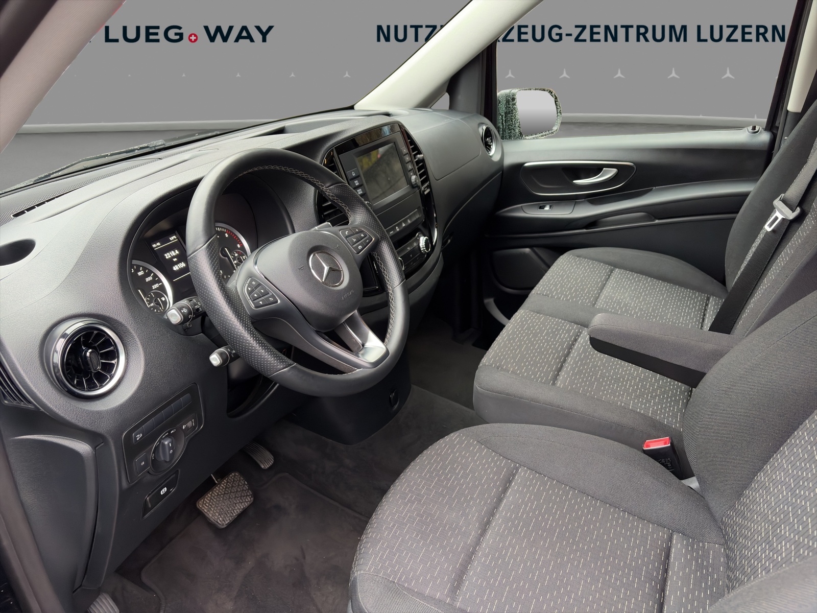 MERCEDES-BENZ Vito 116 CDI Lang Select Tourer 4Matic 9G-Tronic-image-8