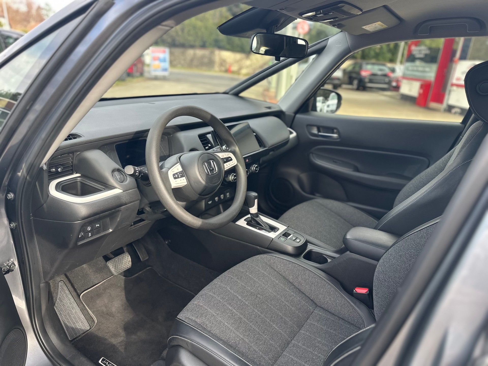 HONDA Jazz 1.5i-MMD Comfort E-CVT-image-11