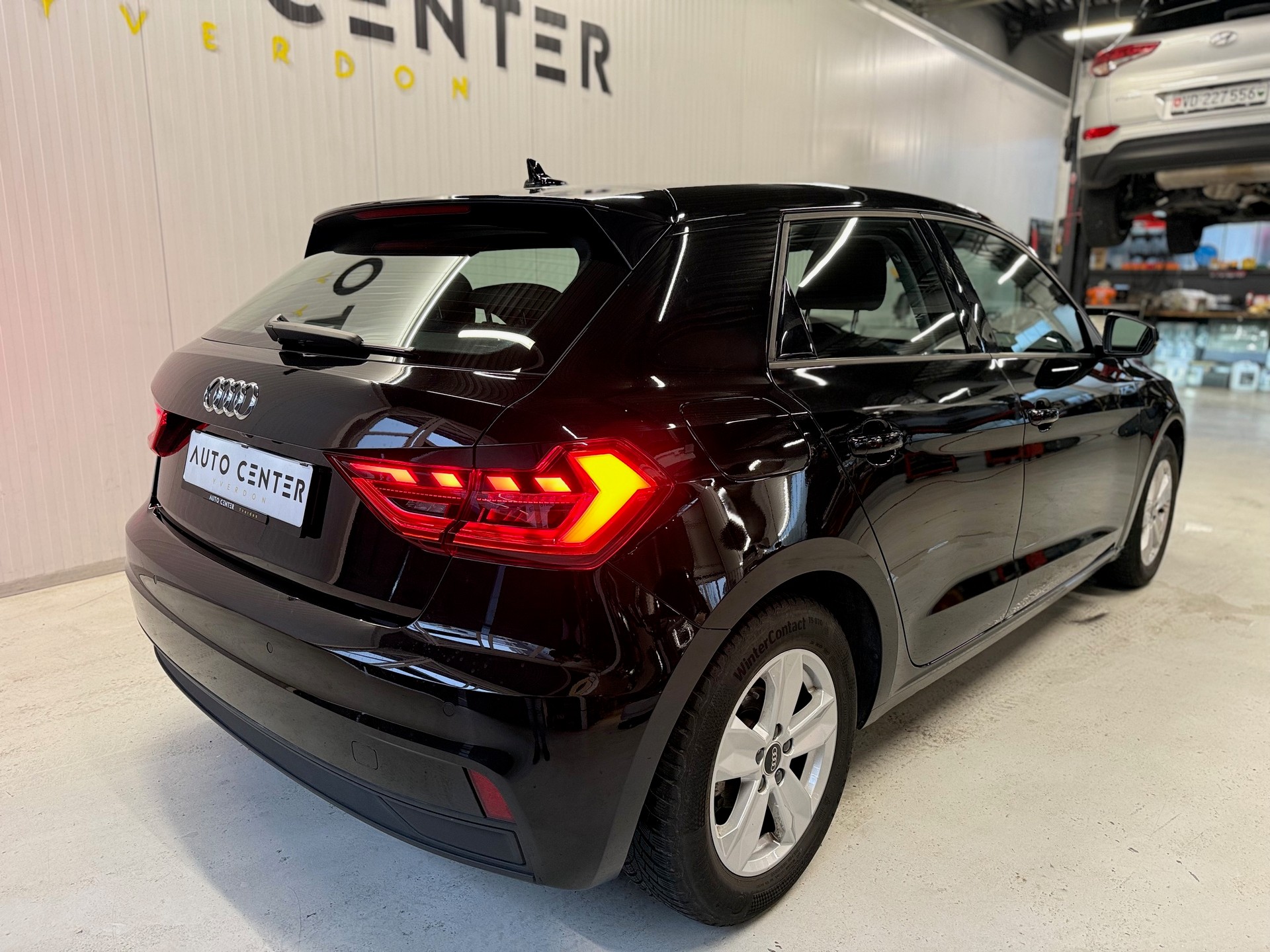 AUDI A1 Sportback 30 TFSI advanced S-tronic-showroom-element-1