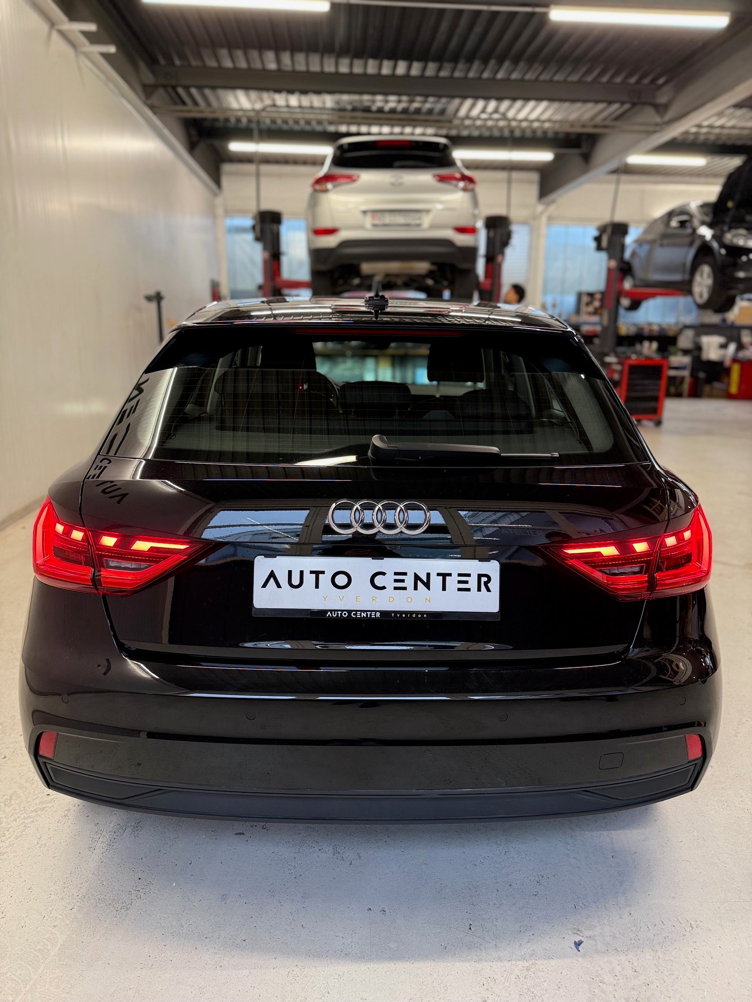 AUDI A1 Sportback 30 TFSI advanced S-tronic-showroom-element-2