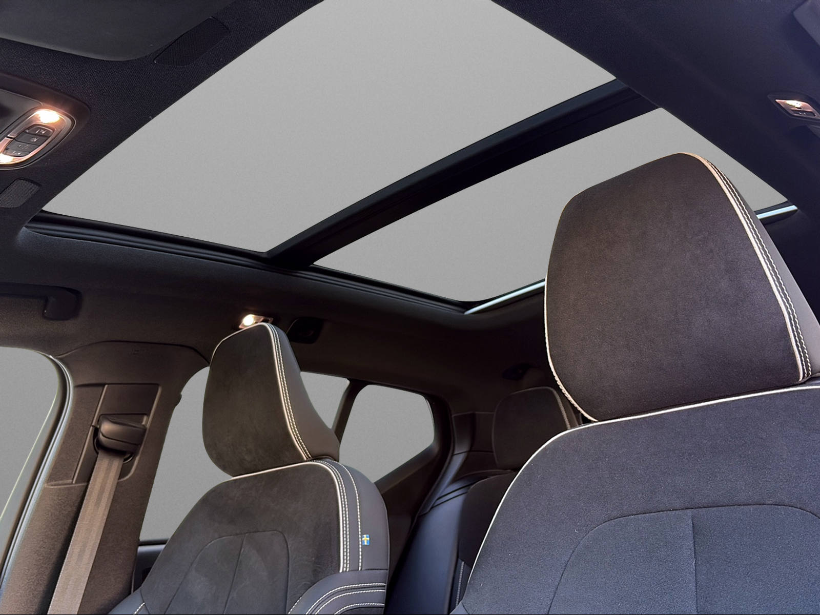 VOLVO XC40 T5 PHEV Ultimate Dark DCT-image-11