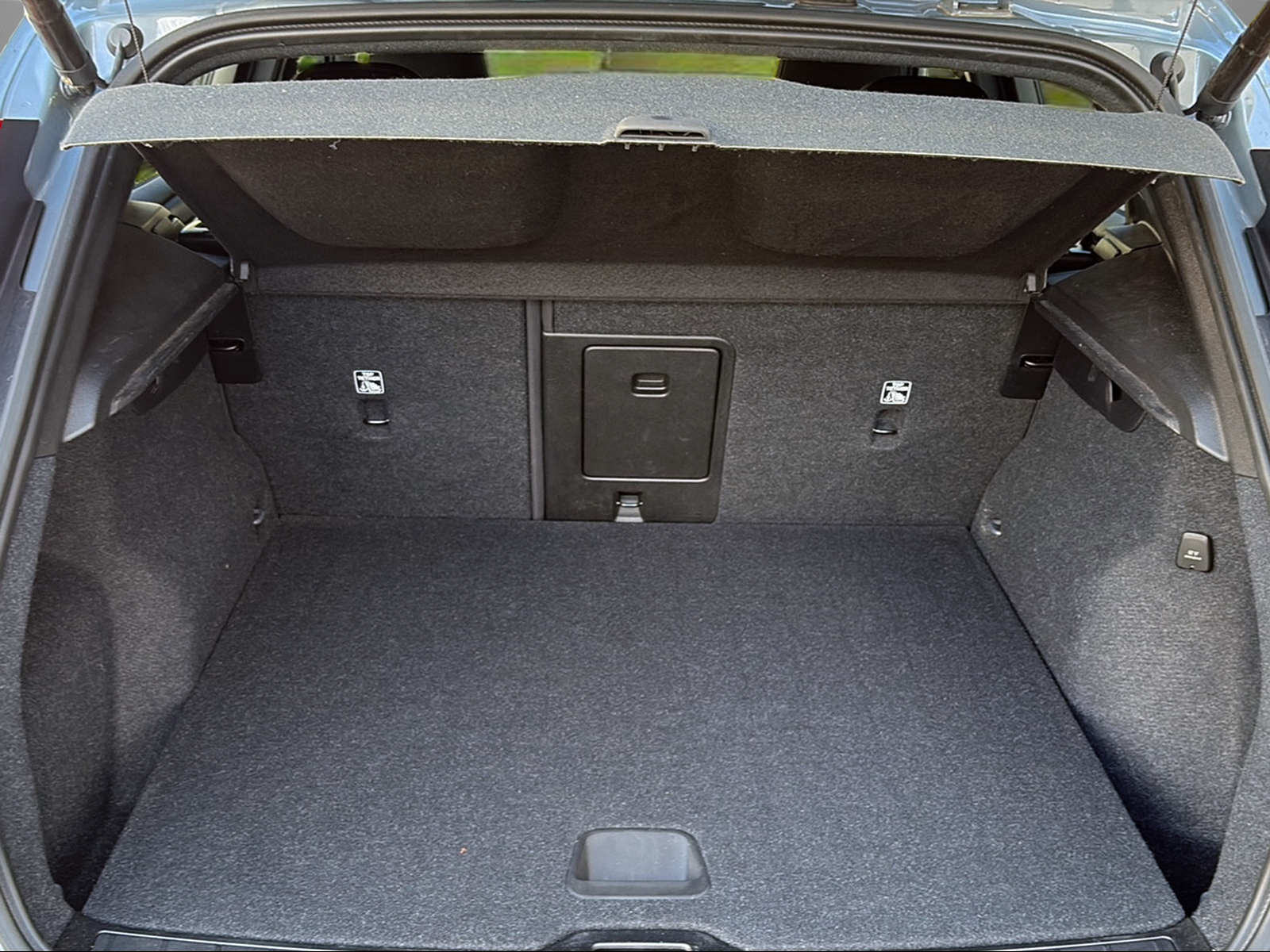 VOLVO XC40 T5 PHEV Ultimate Dark DCT-image-6