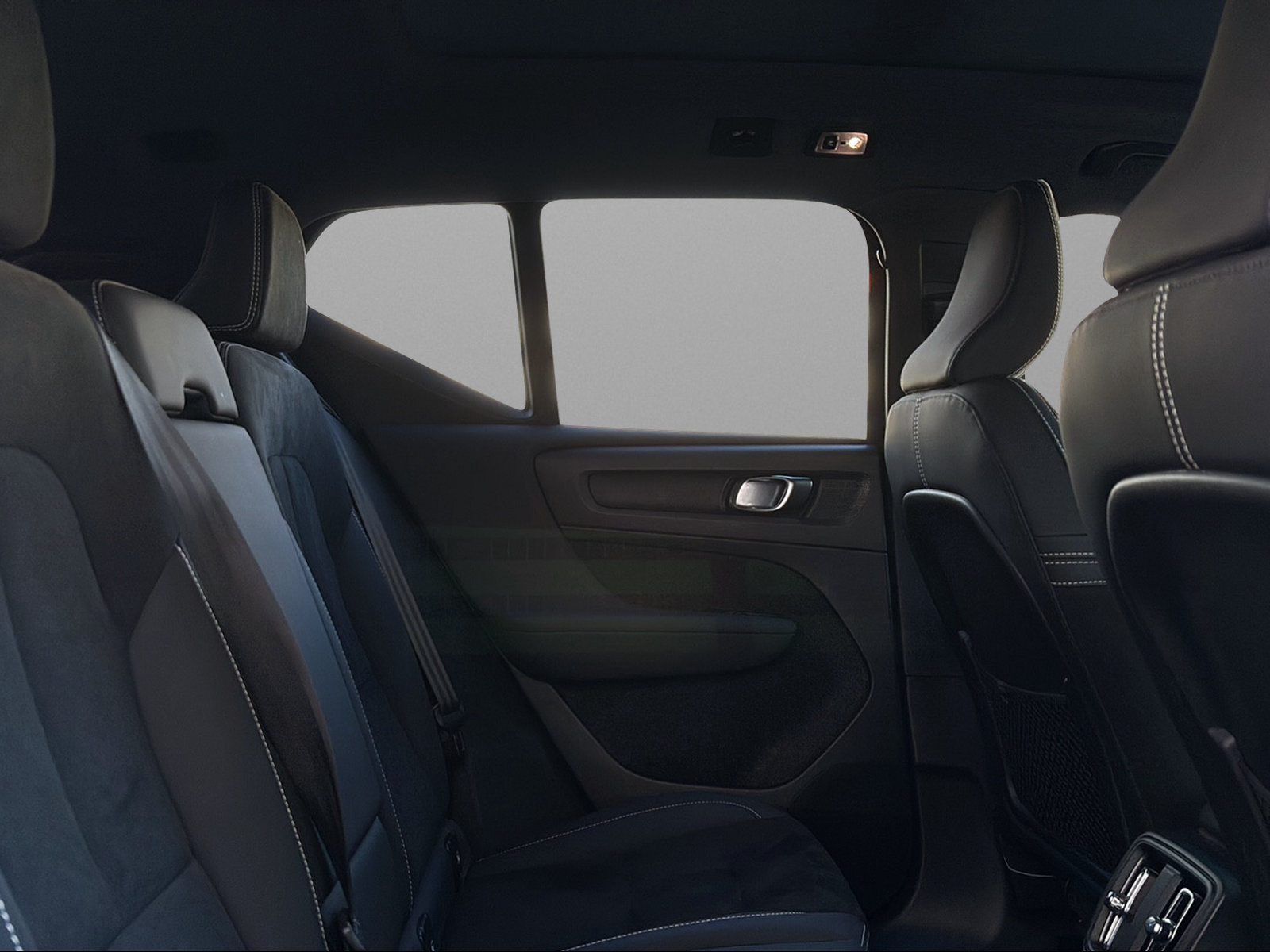 VOLVO XC40 T5 PHEV Ultimate Dark DCT-image-10