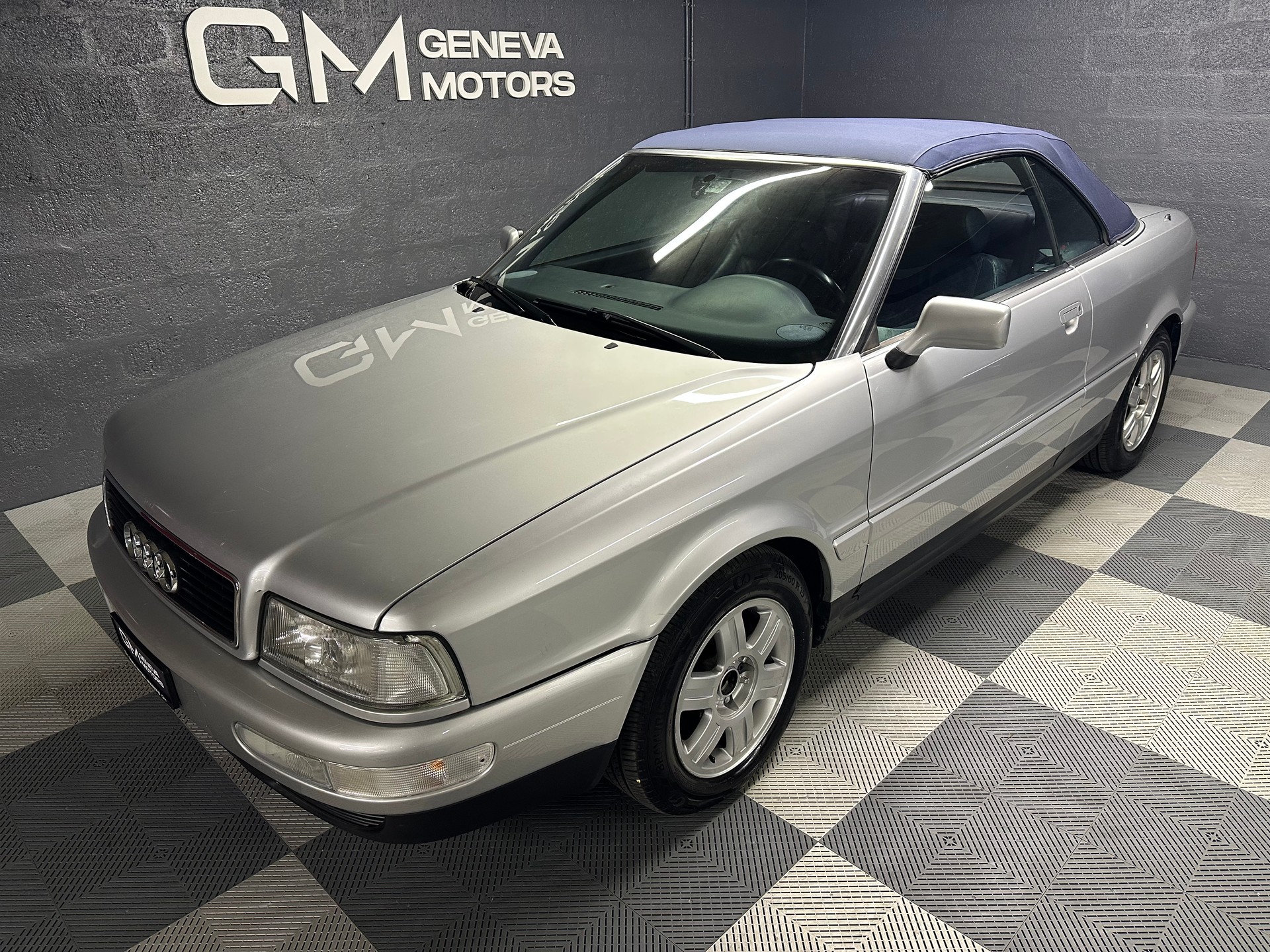 AUDI Cabriolet 2.6 E