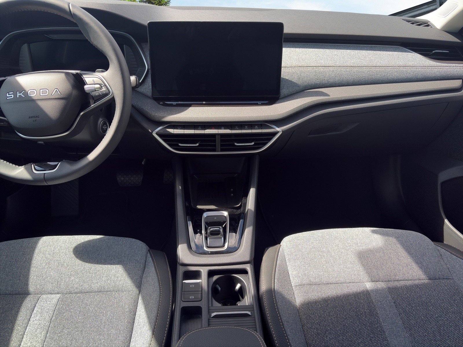 SKODA Octavia Combi 2.0 TDI DSG Selection-image-9