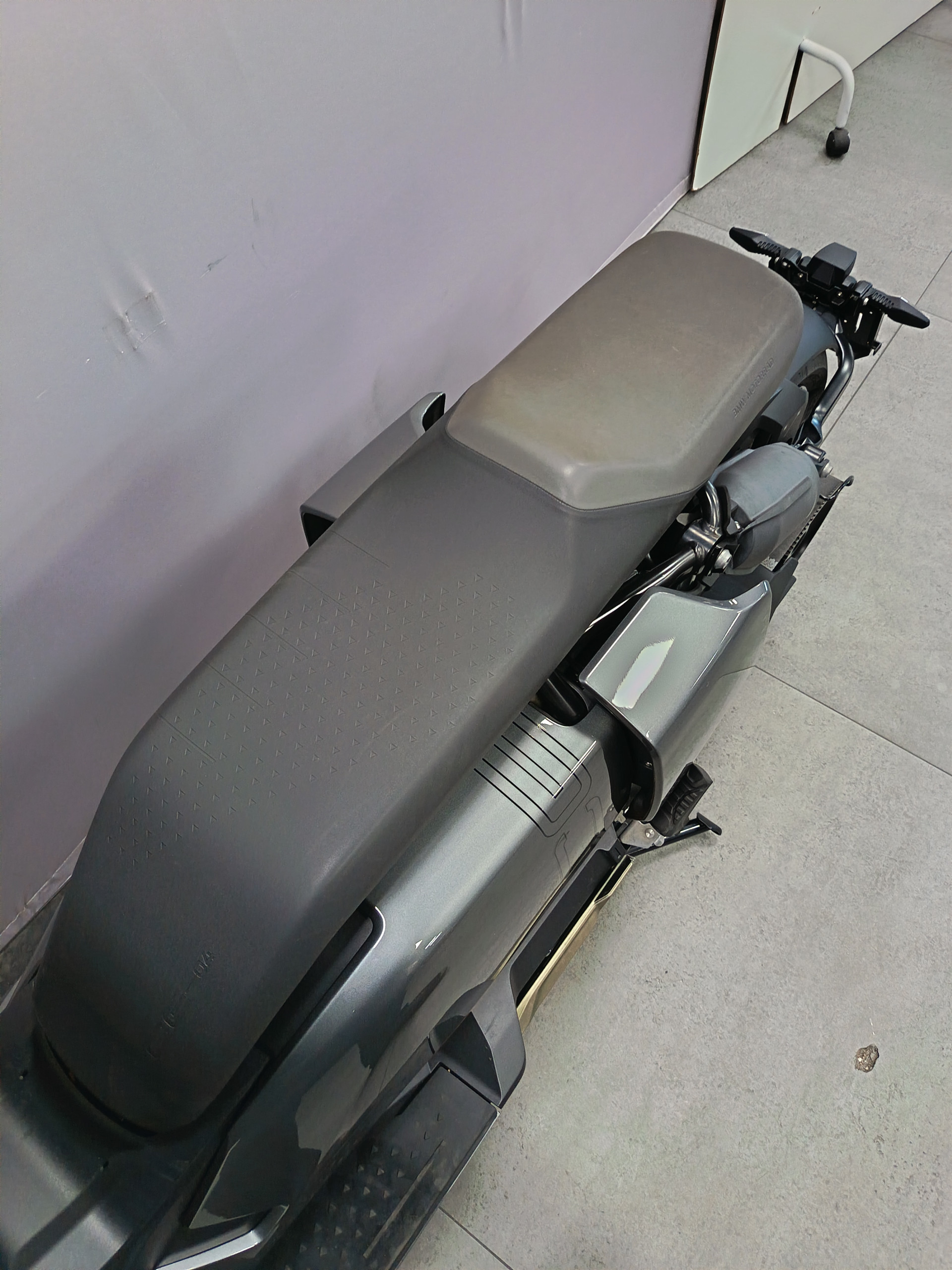 BMW CE 04-image-5