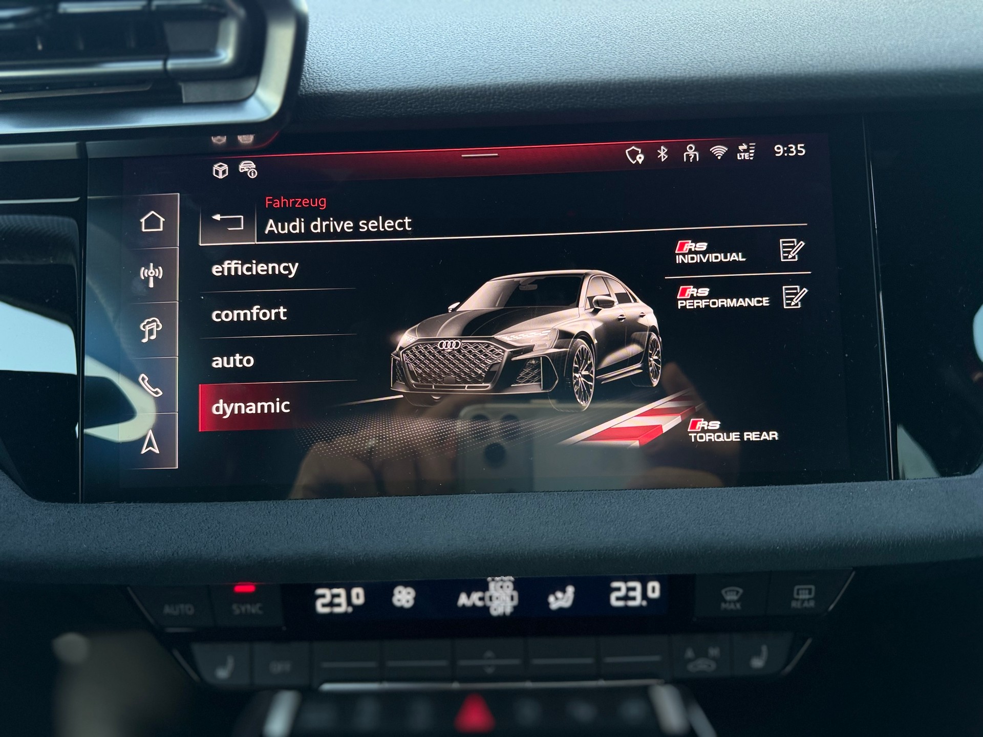 AUDI RS3 Limousine 2.5 TSI quattro S-tronic *280KM/H - CARBON - SCHALENSITZE - SONOS*-image-16