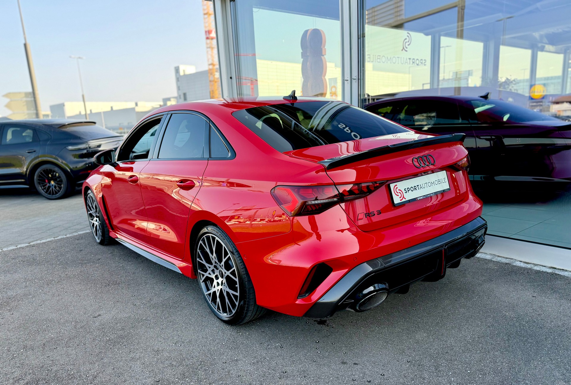 AUDI RS3 Limousine 2.5 TSI quattro S-tronic *280KM/H - CARBON - SCHALENSITZE - SONOS*-image-6