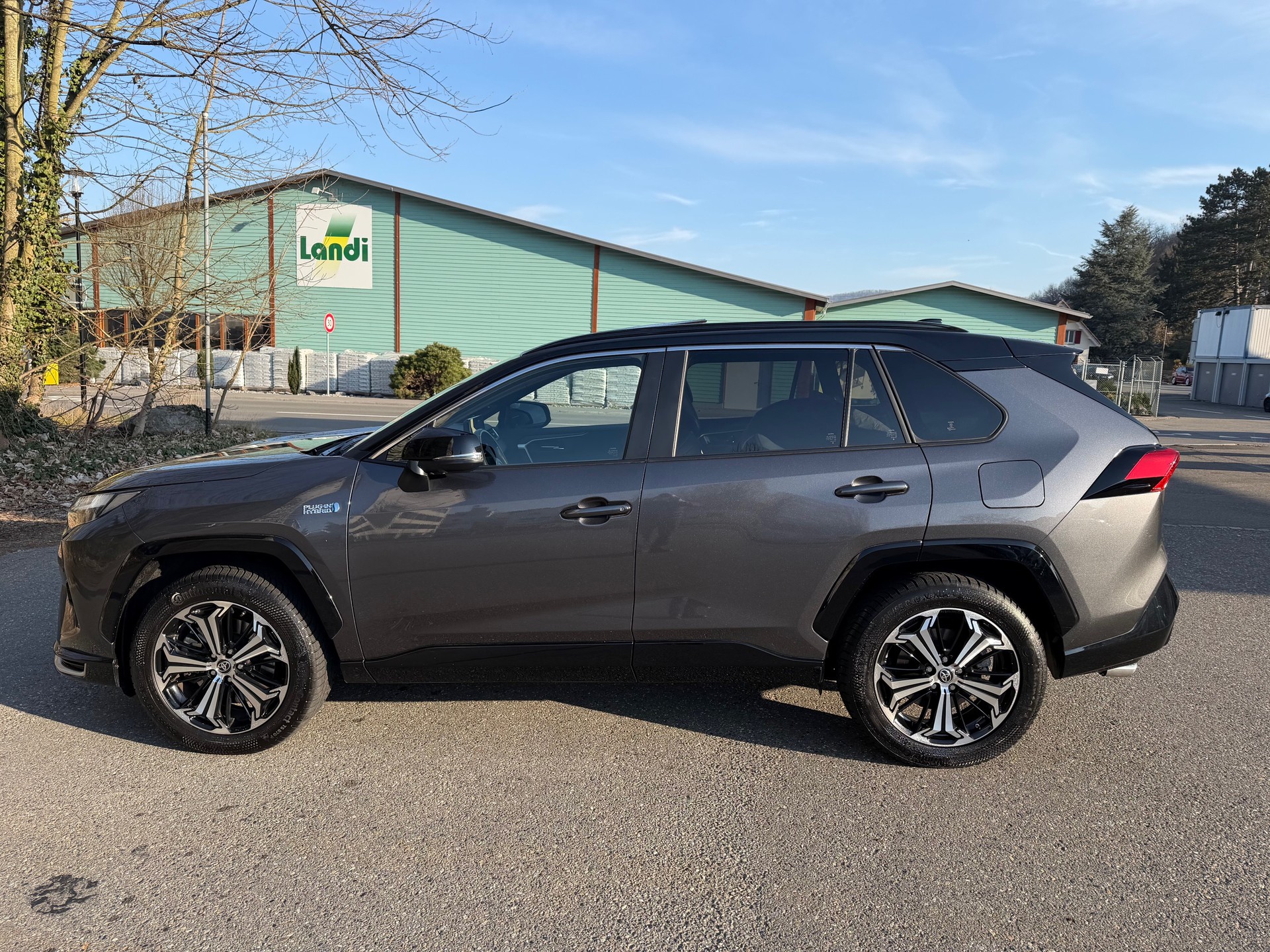 TOYOTA RAV-4 2.5 PHEV Platinum e-CVT 4WD-showroom-element-1