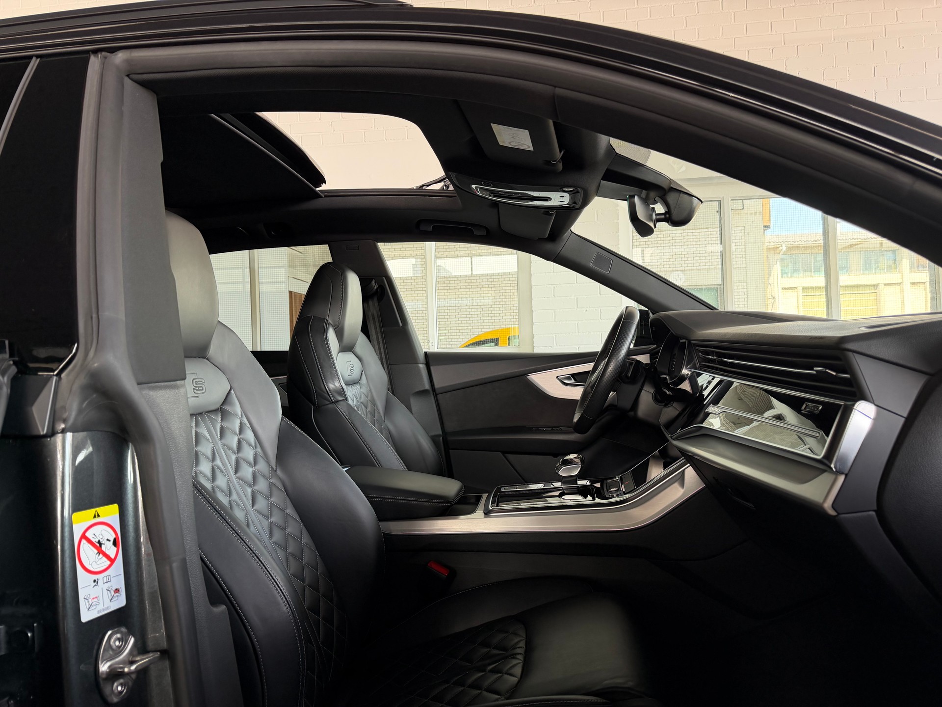 AUDI SQ8 4.0 V8 TFSI 508 PS 4X4 quattro tiptronic-image-9