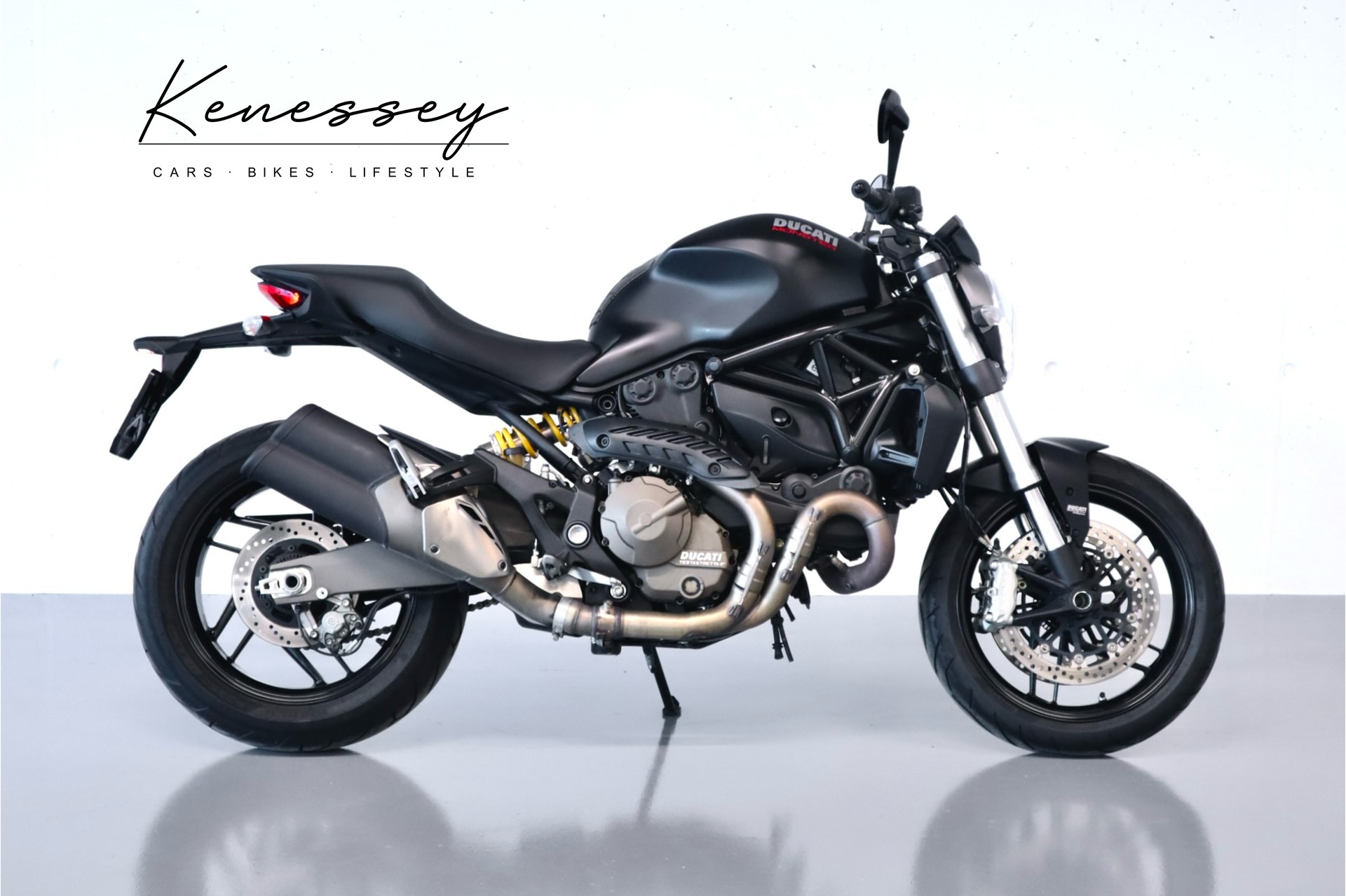 DUCATI Monster 821 | SCHWARZ MATT | TOP ZUSTAND-image-0