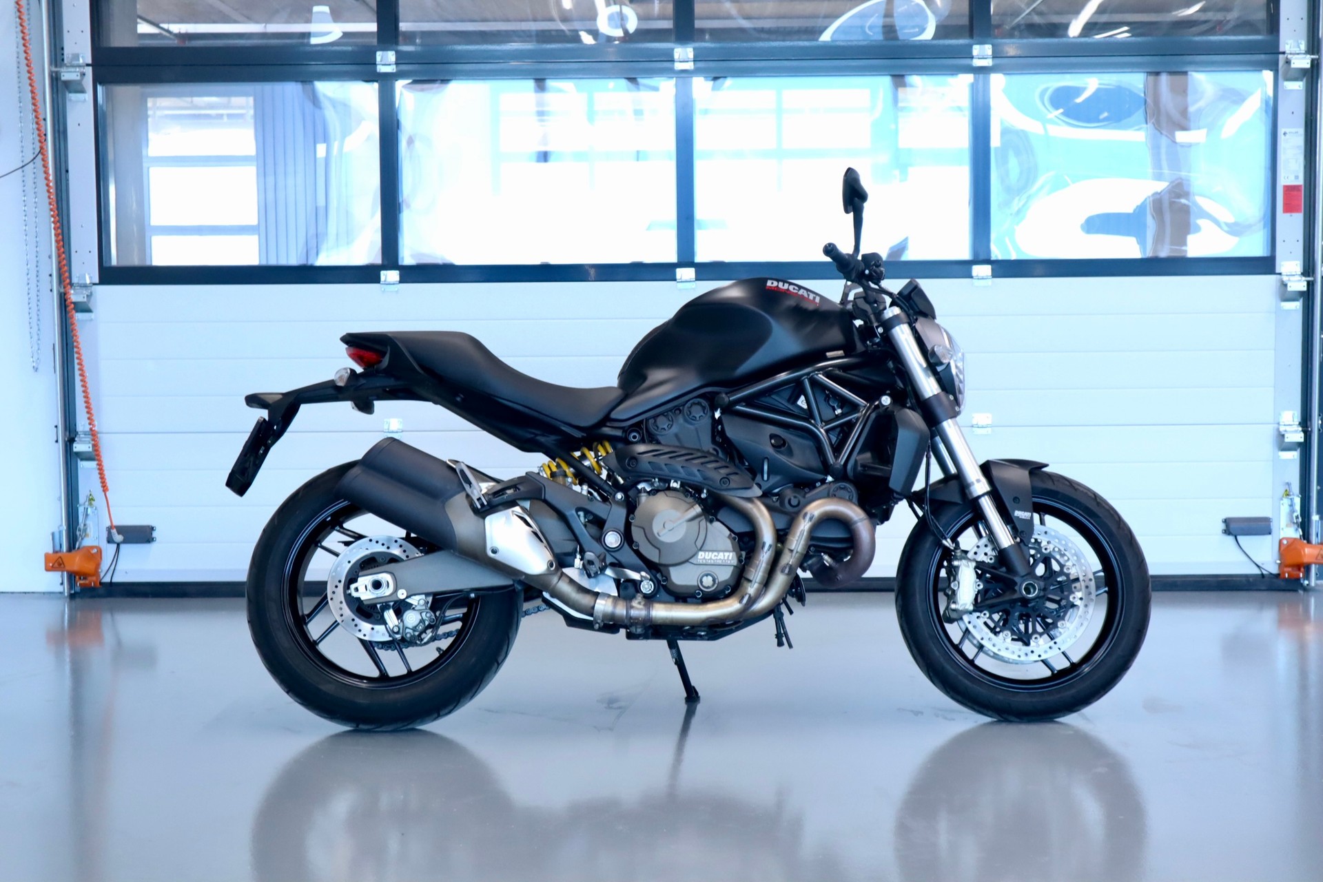 DUCATI Monster 821 | SCHWARZ MATT | TOP ZUSTAND-image-8