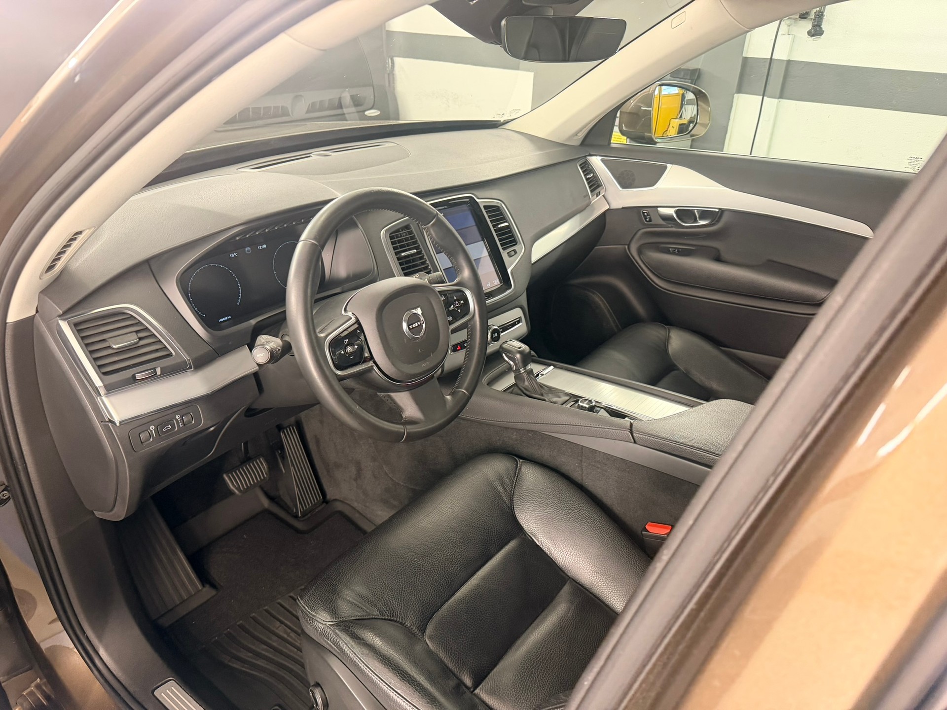 VOLVO XC90 D5 AWD Inscription Geartronic-image-19