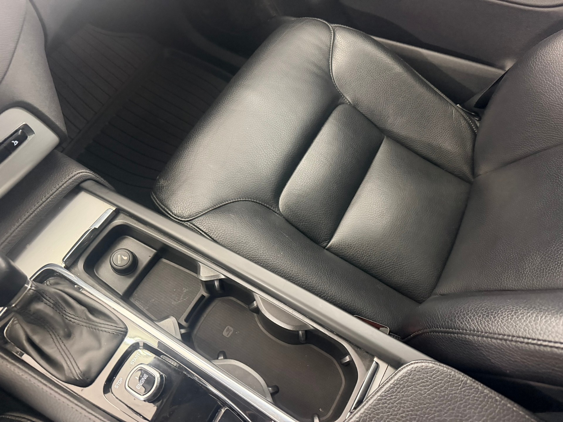 VOLVO XC90 D5 AWD Inscription Geartronic-image-25